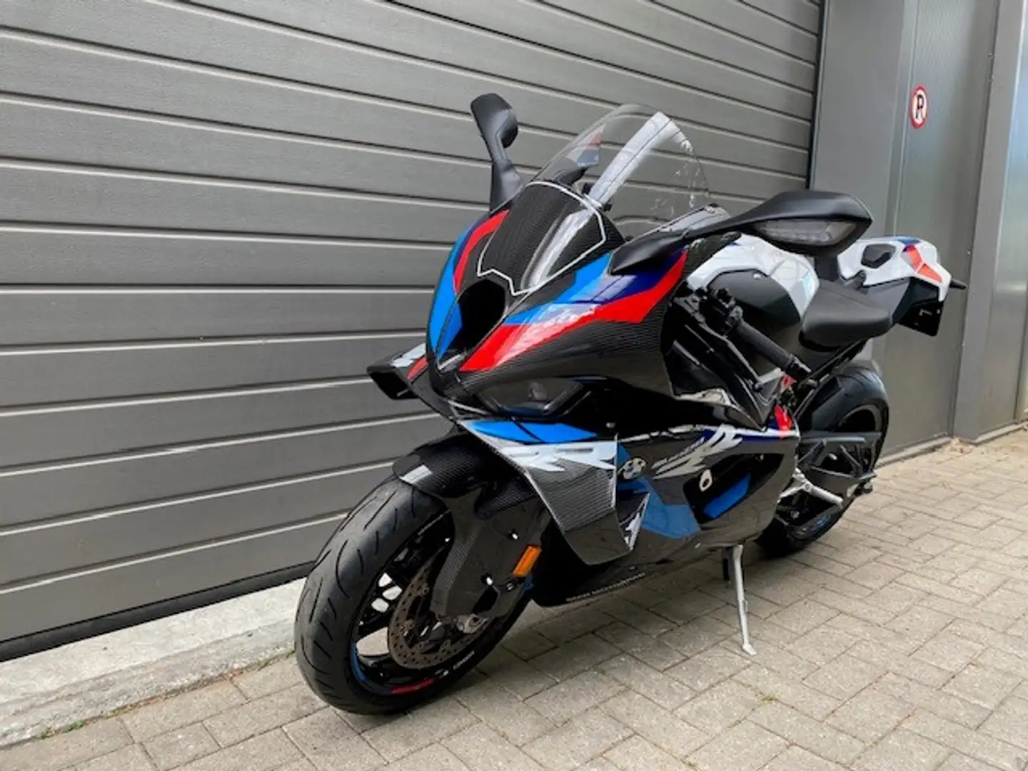 BMW M 1000 RR 0 - 2