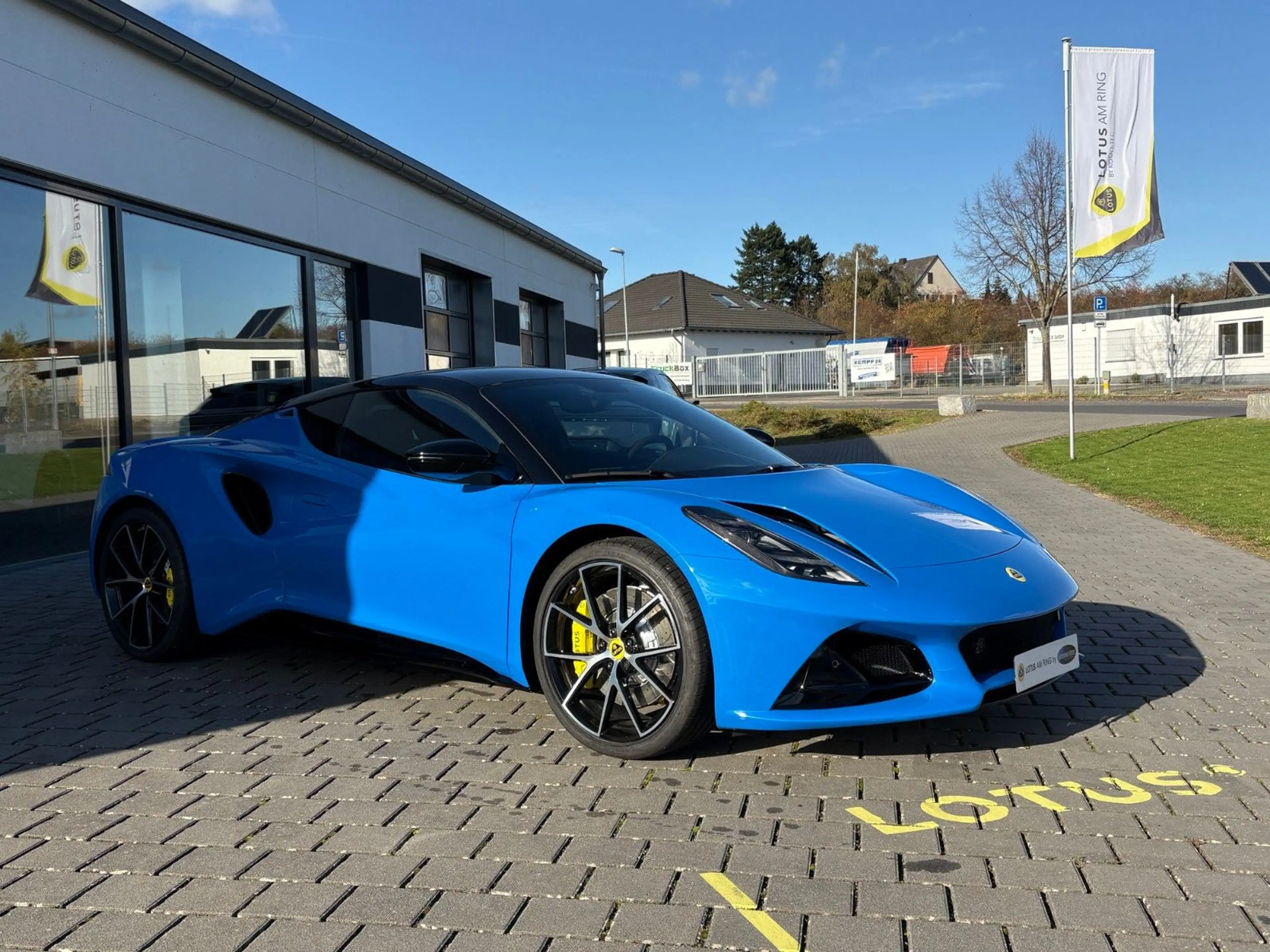 Lotus Emira V6 SE, Lotus am Ring by Komo-Tec GmbH — photo 25