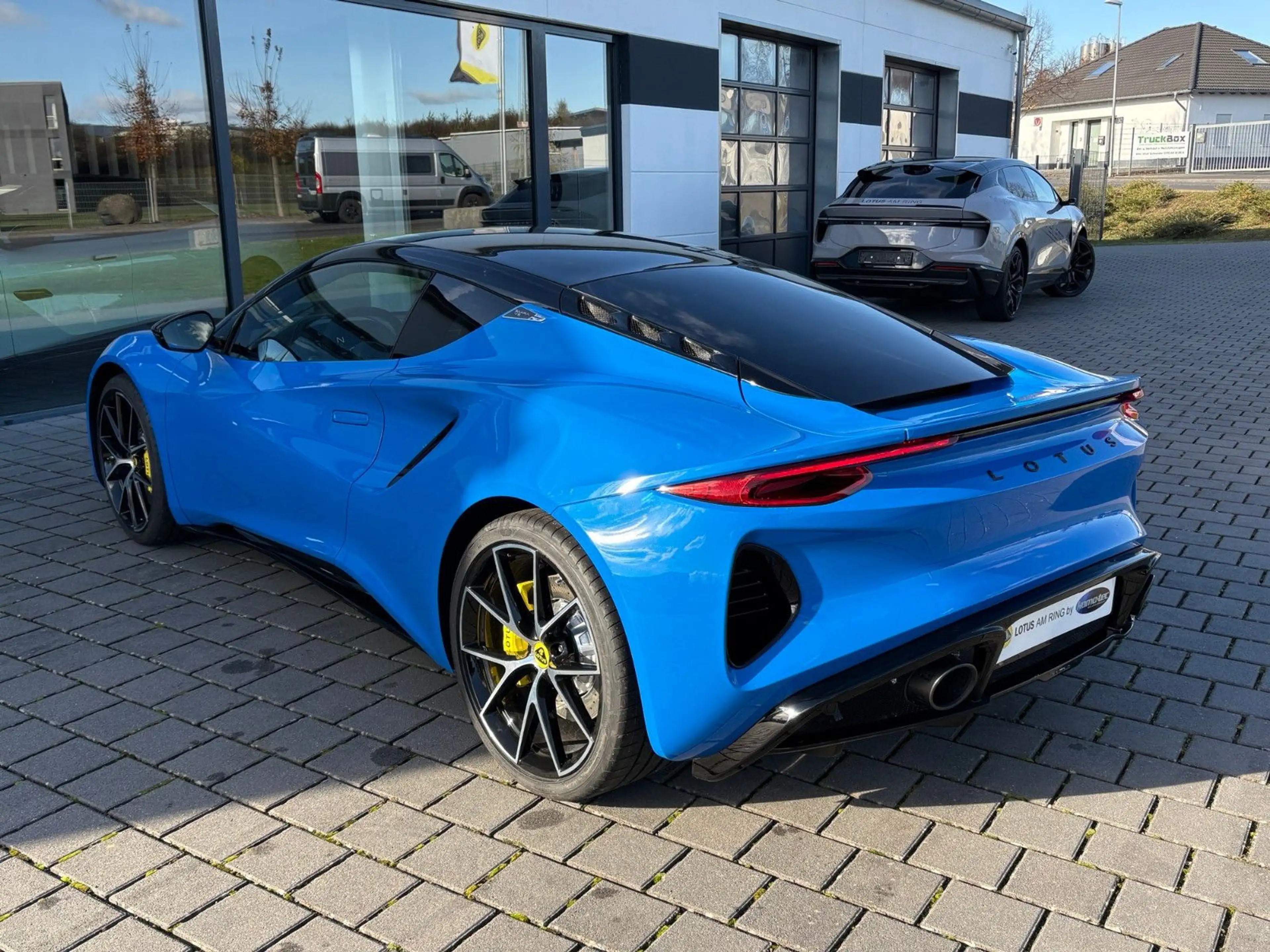 Lotus Emira V6 SE, Lotus am Ring by Komo-Tec GmbH — photo 26