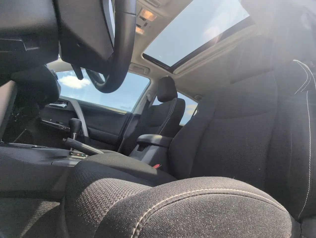 Toyota RAV 4 снимка Toyota RAV 4