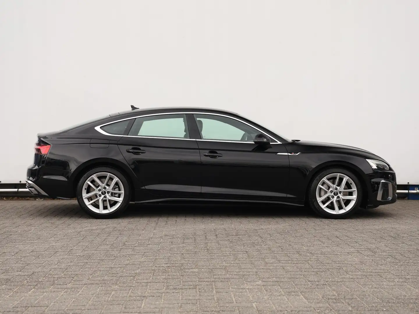 Audi A5 Sportback 45 TFSI quattro S edition | Virtual Cock Zwart - 2