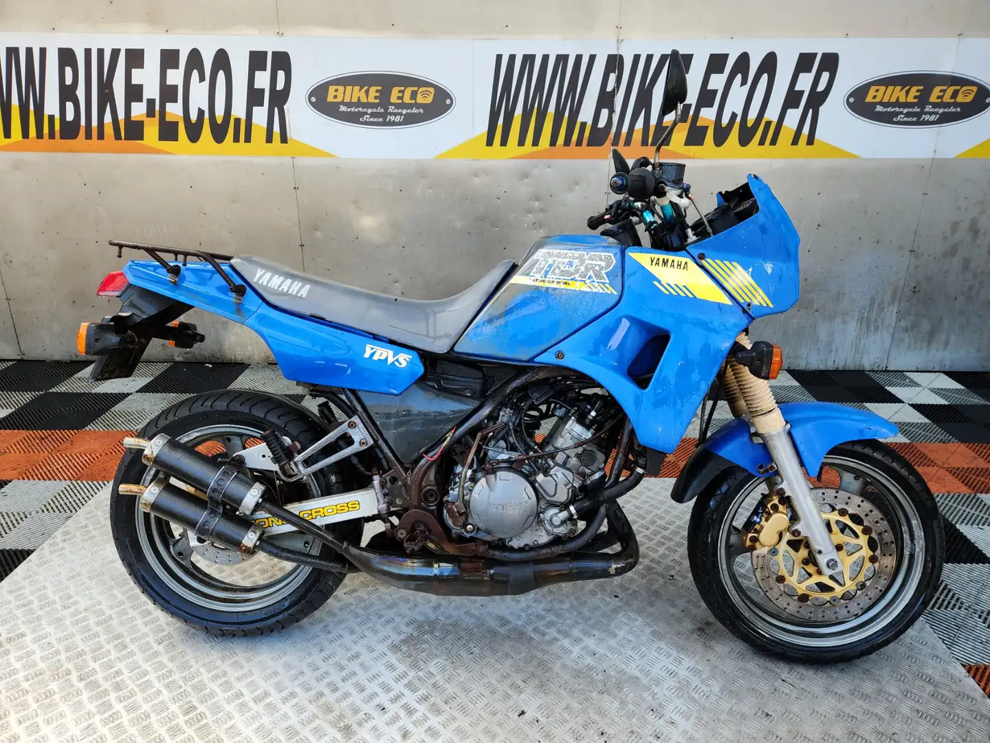 Yamaha TDR 250 Azul - 1