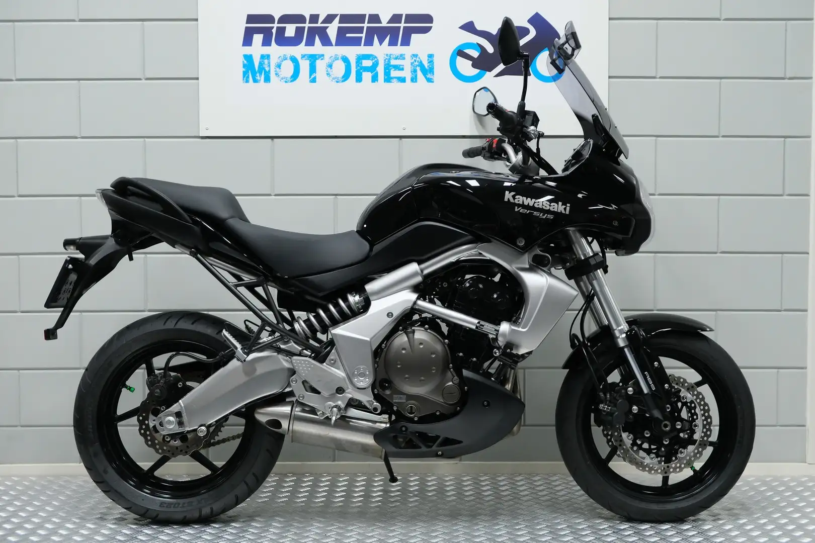 Kawasaki Versys 650 Negru - 1