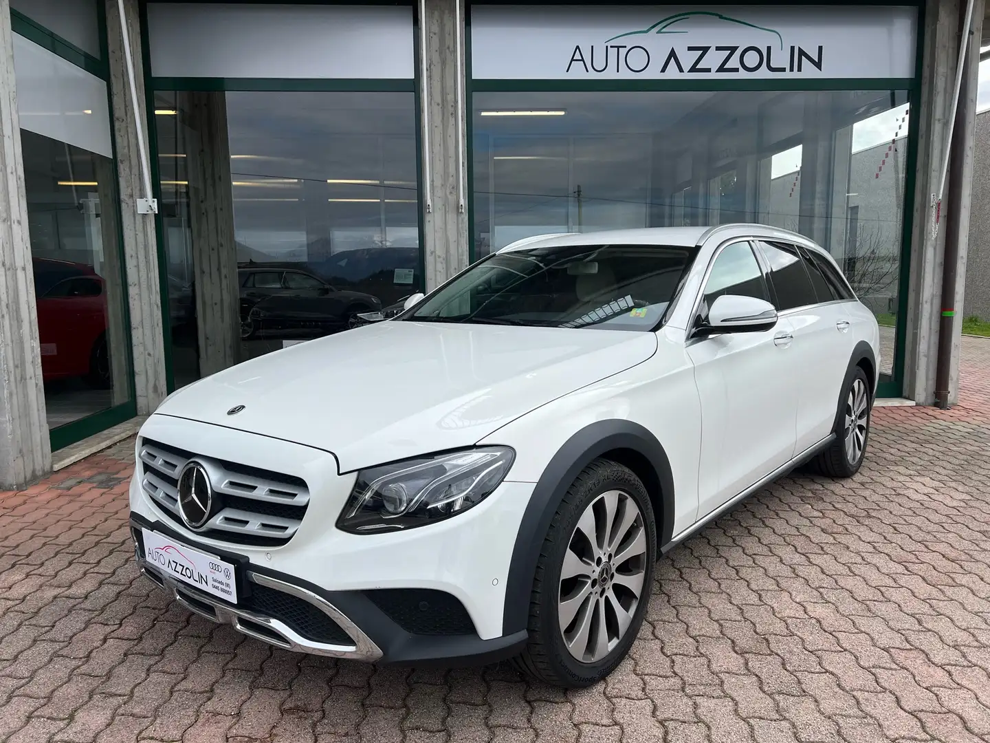 Mercedes-Benz E 220 E SW All-Terrain 220 d Premium 4matic auto Белый - 1