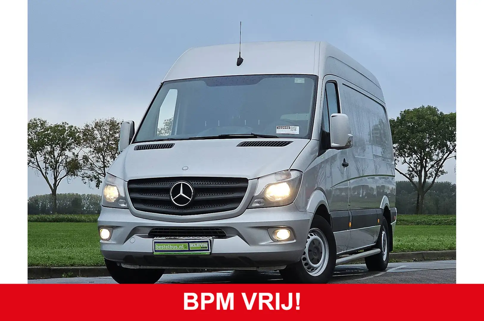 Mercedes-Benz Sprinter 319 3.0 V6 Euro6! Camera Trekhaak Cruise Navi Airc Zilver - 2