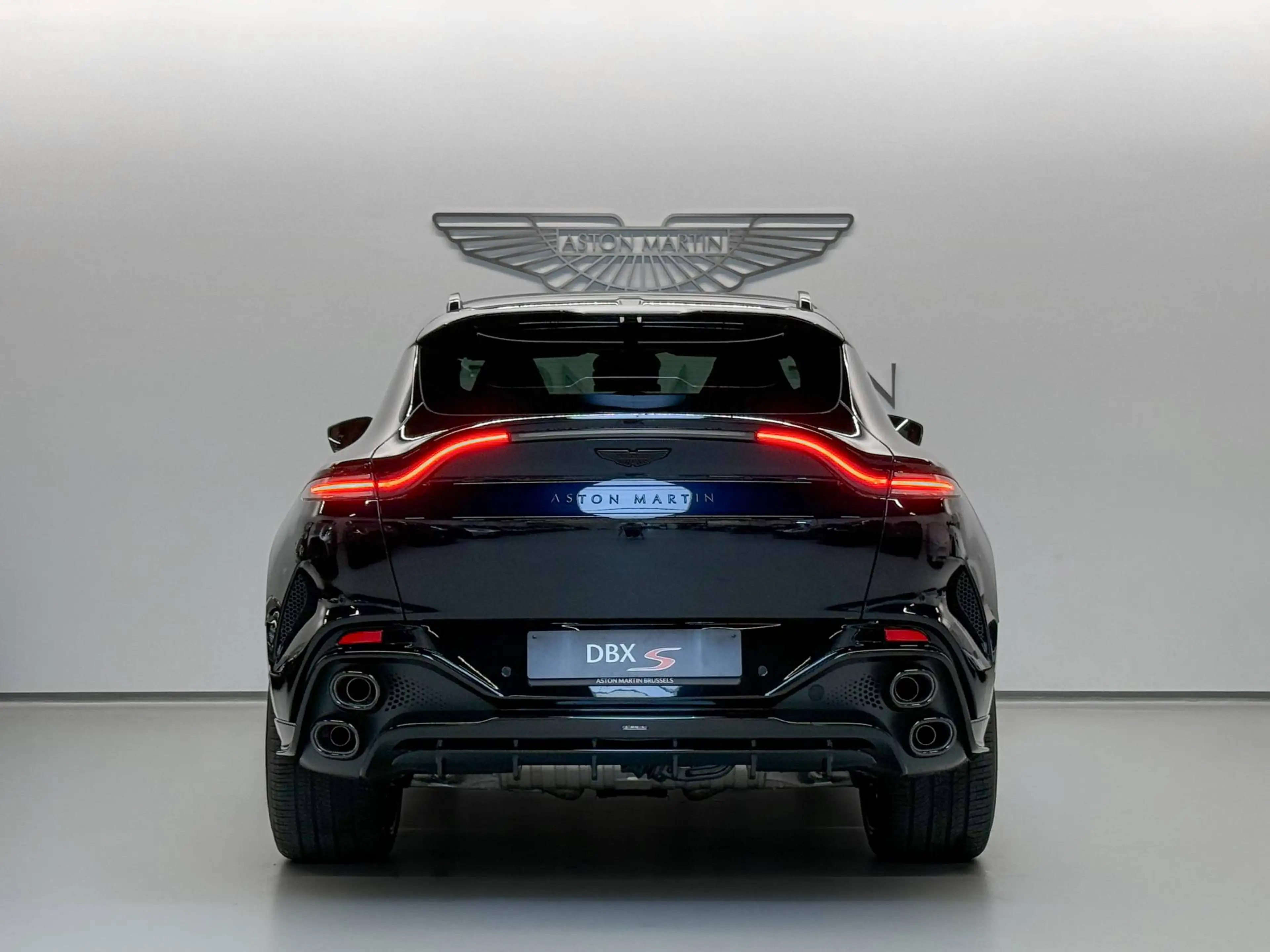 Aston Martin DBX S | 2026 - Q Interior — photo 6