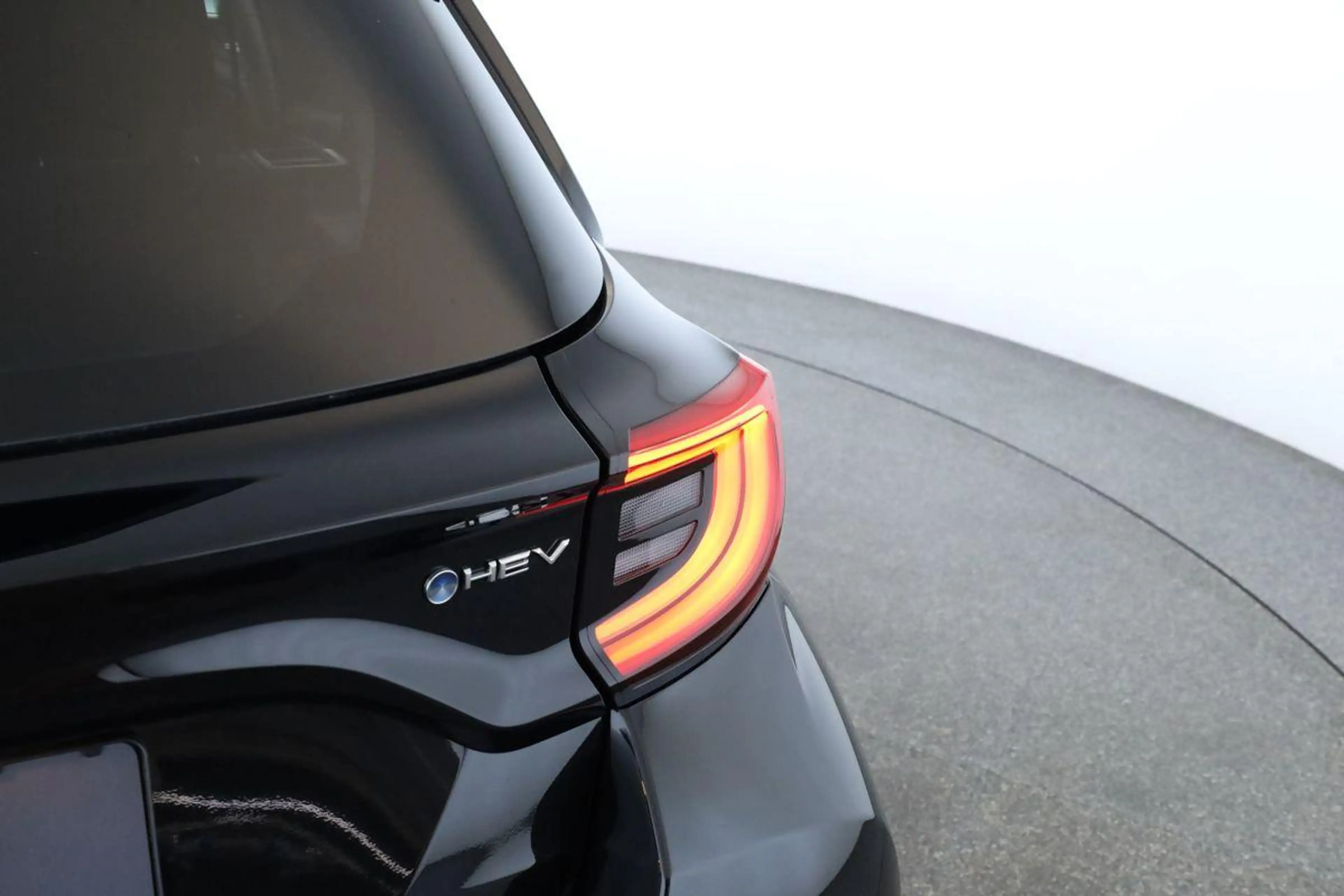 Toyota Yaris Hybrid 116 Teamplayer LED App SHZ Key Kam — photo 12