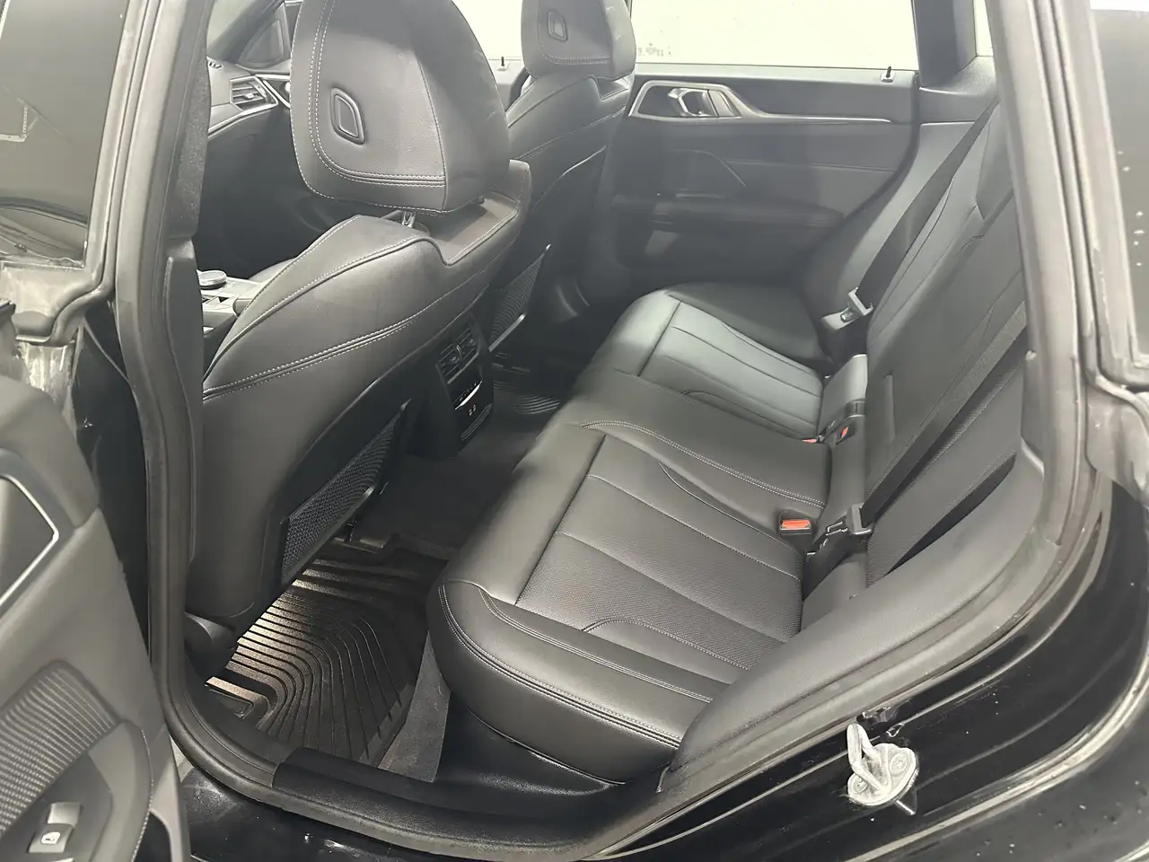 BMW i4 снимка BMW i4