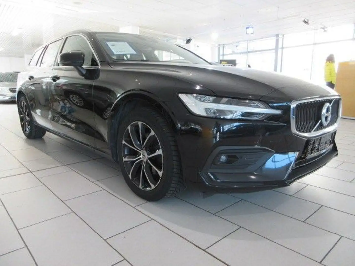 Volvo V60 Momentum D3 NAVI/LED/LEDER/SHZ/LHZ/PDC+CAM Schwarz - 2