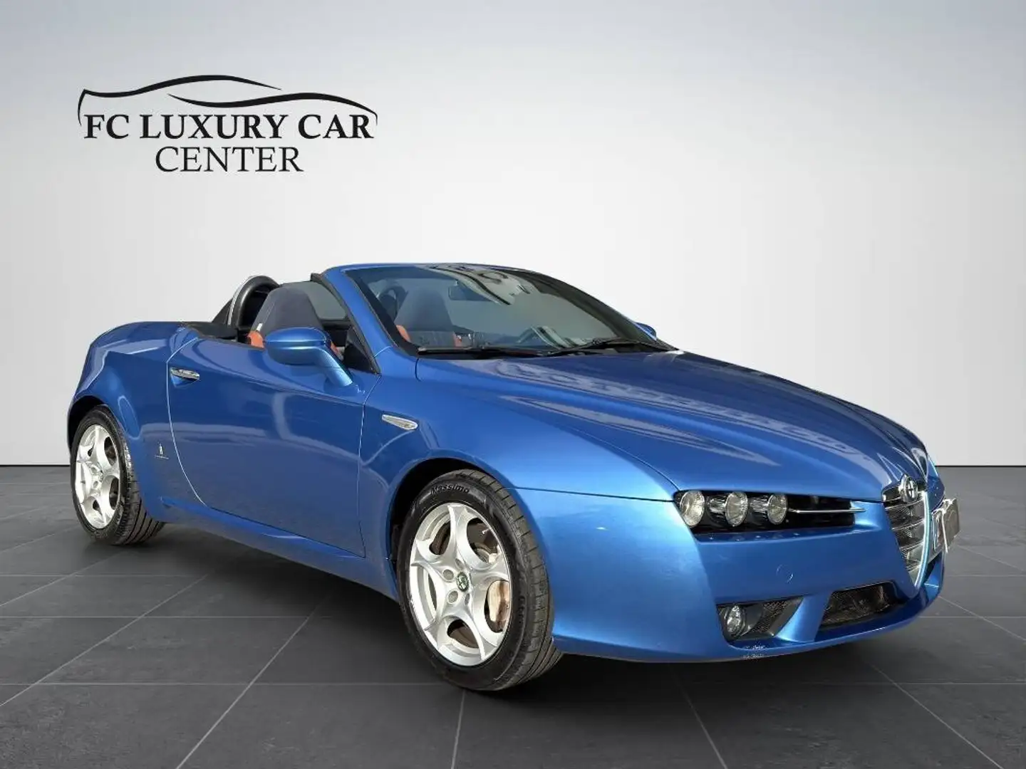 Alfa Romeo Spider 2.4 jtdm Exclusive Blauw - 1