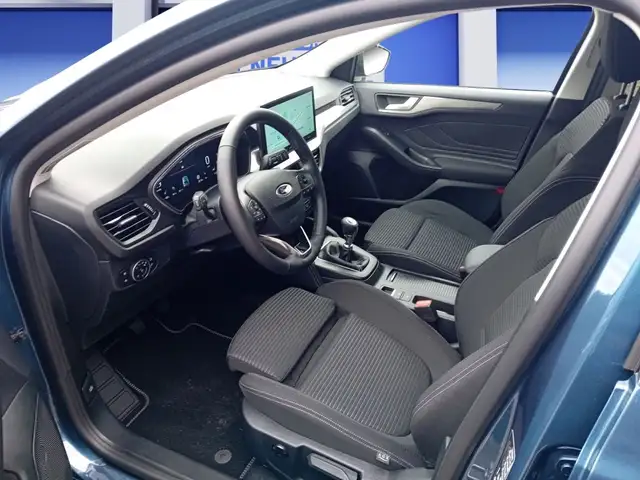 Ford Focus view 8