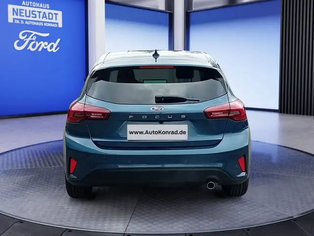 Ford Focus view 6