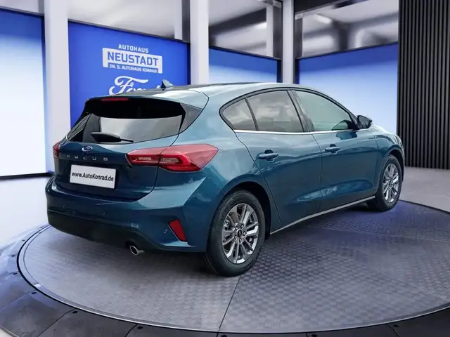 Ford Focus view 5