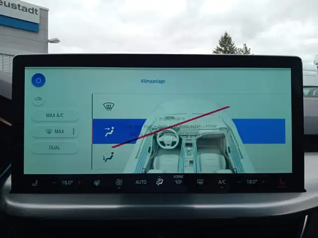 Ford Focus view 15