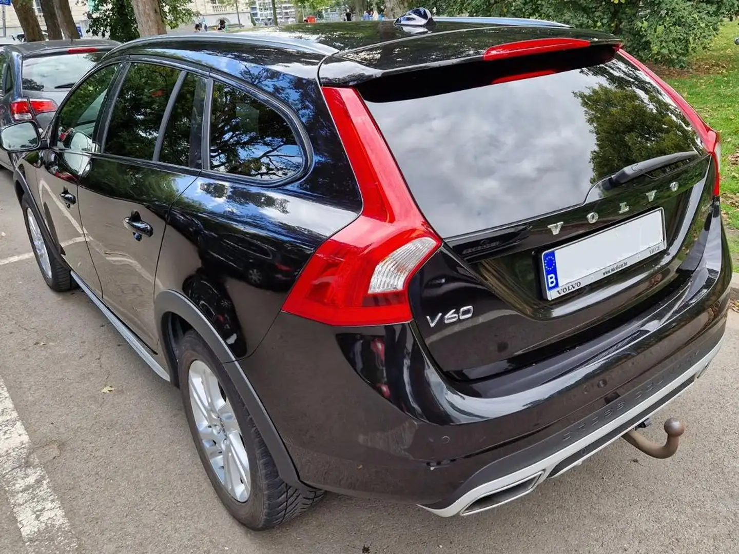 Volvo V60 Cross Country V60 Cross Country 2.0 D3 Zwart - 1