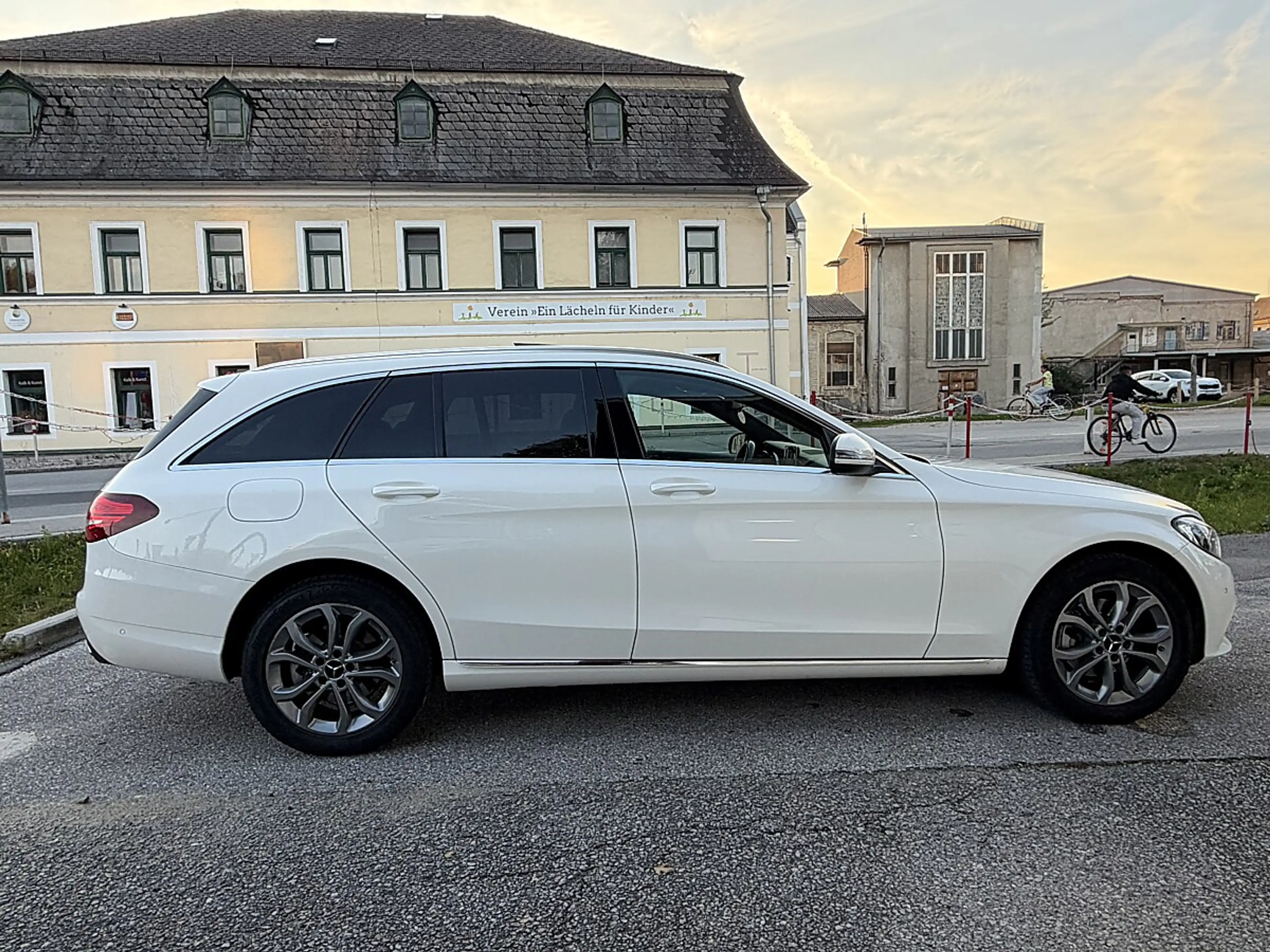 Mercedes-Benz C 220 d Avantgarde Aut. — photo 7