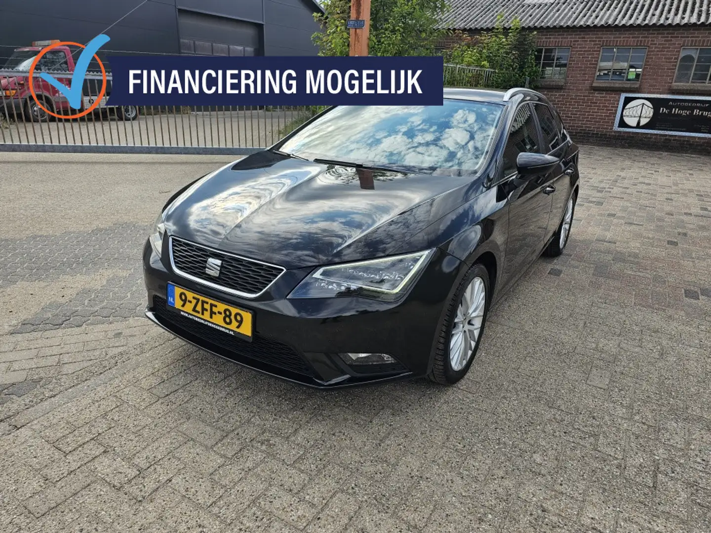 SEAT Leon ST 1.6 TDI Eco Sport Nap,Trekhaak,Airco,Navi Zwart - 1