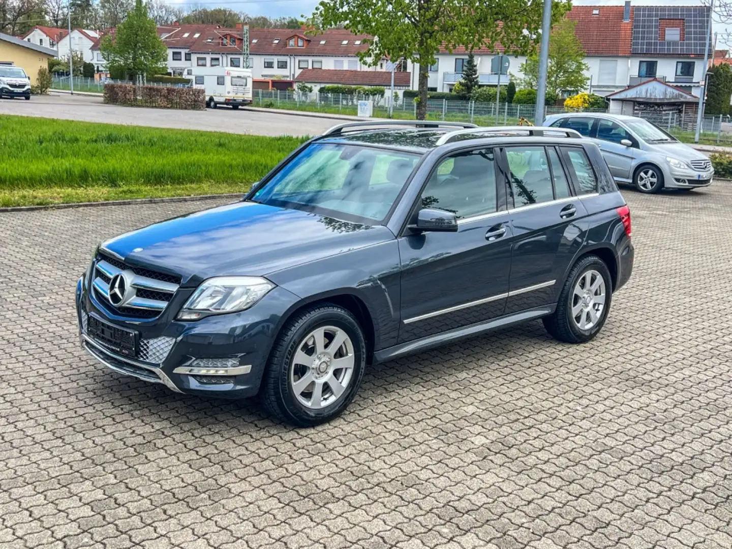 Mercedes-Benz GLK 200 CDI*FACELIFT*AUT.*54.000KM*NAVI*AHK*PDC* Grijs - 2