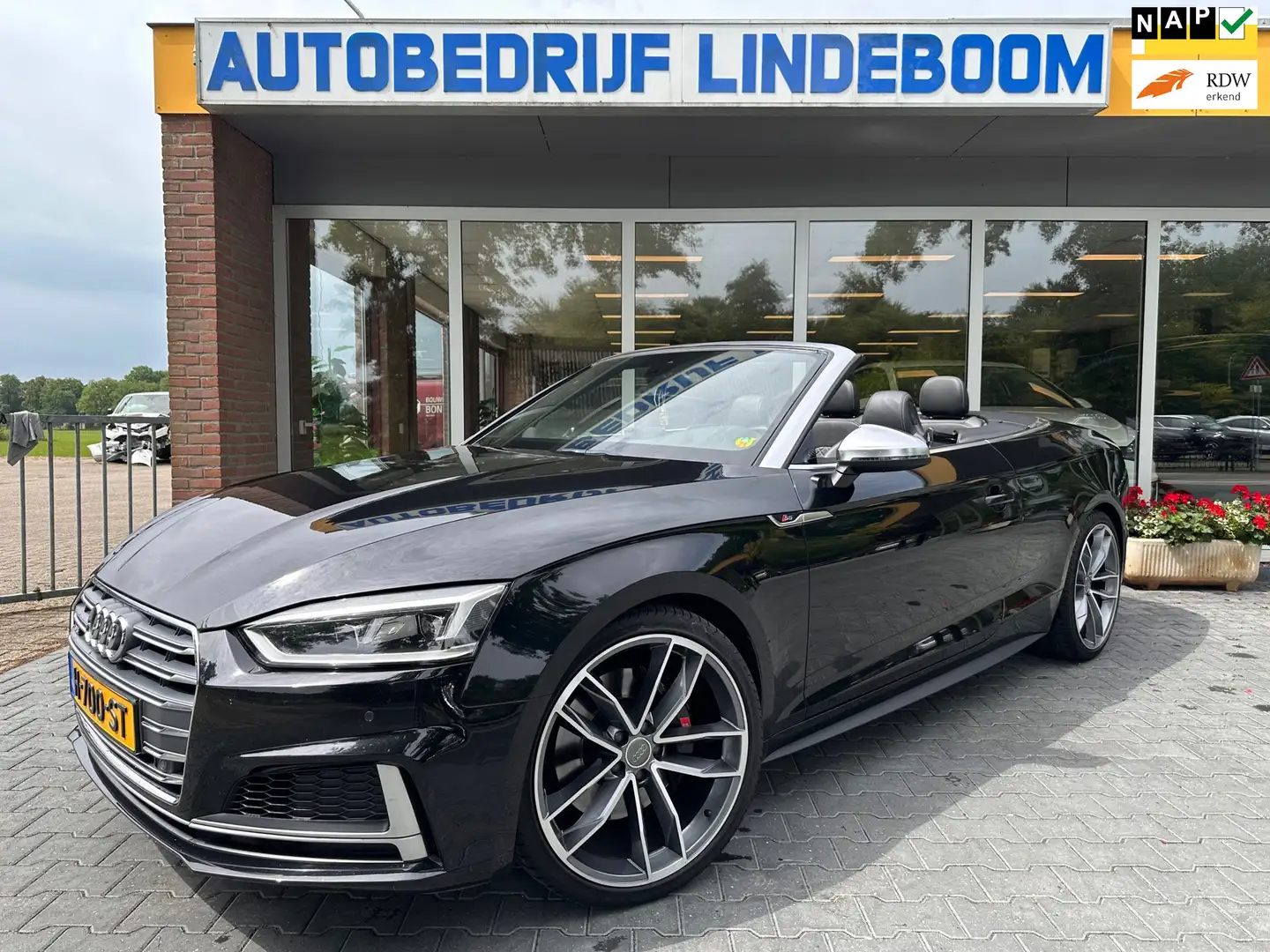 Audi A5 Cabriolet 3.0 TFSI S5 Quattro S-Line 354Pk Trekhaa Zwart - 1