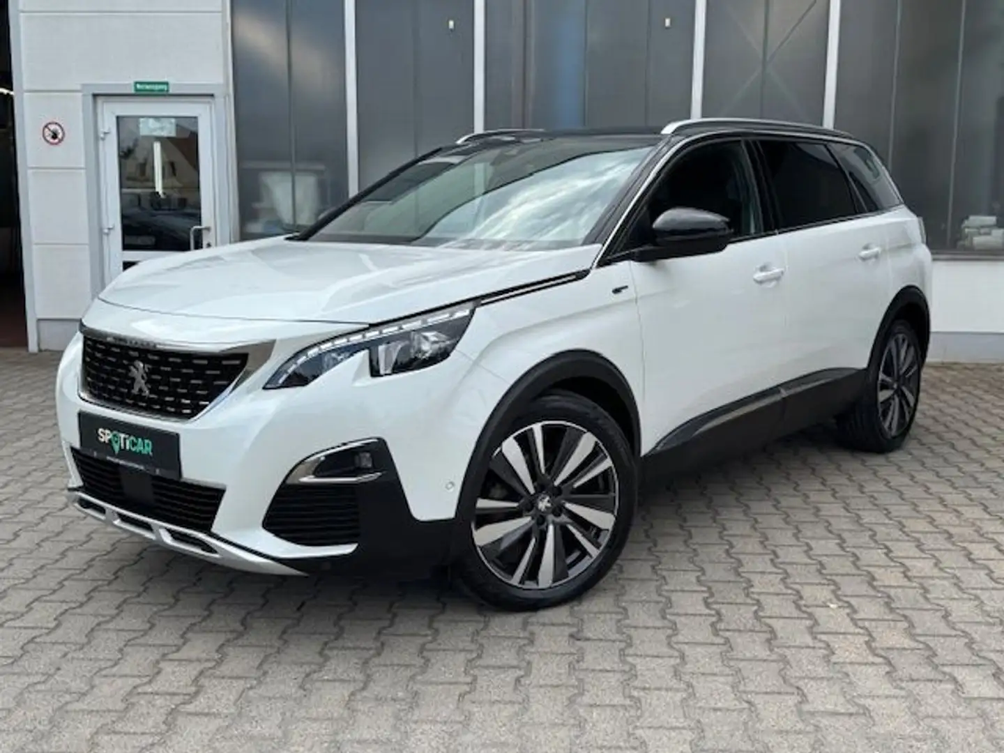 Peugeot 5008 BlueHDi 180 EAT8 GT Weiß - 1