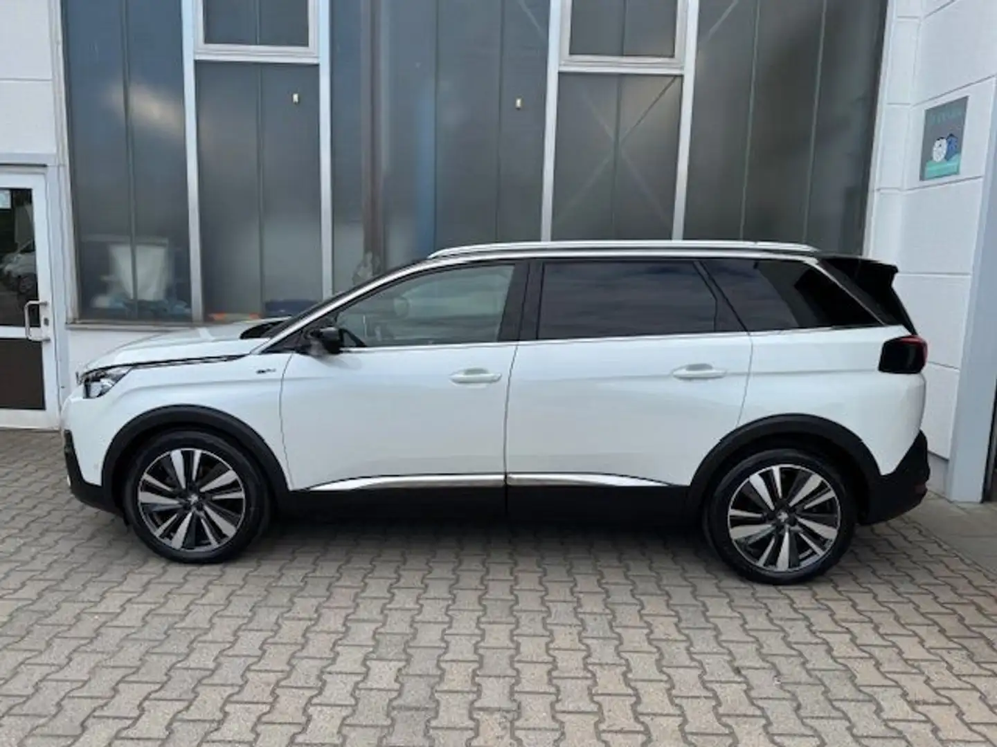 Peugeot 5008 BlueHDi 180 EAT8 GT Weiß - 2