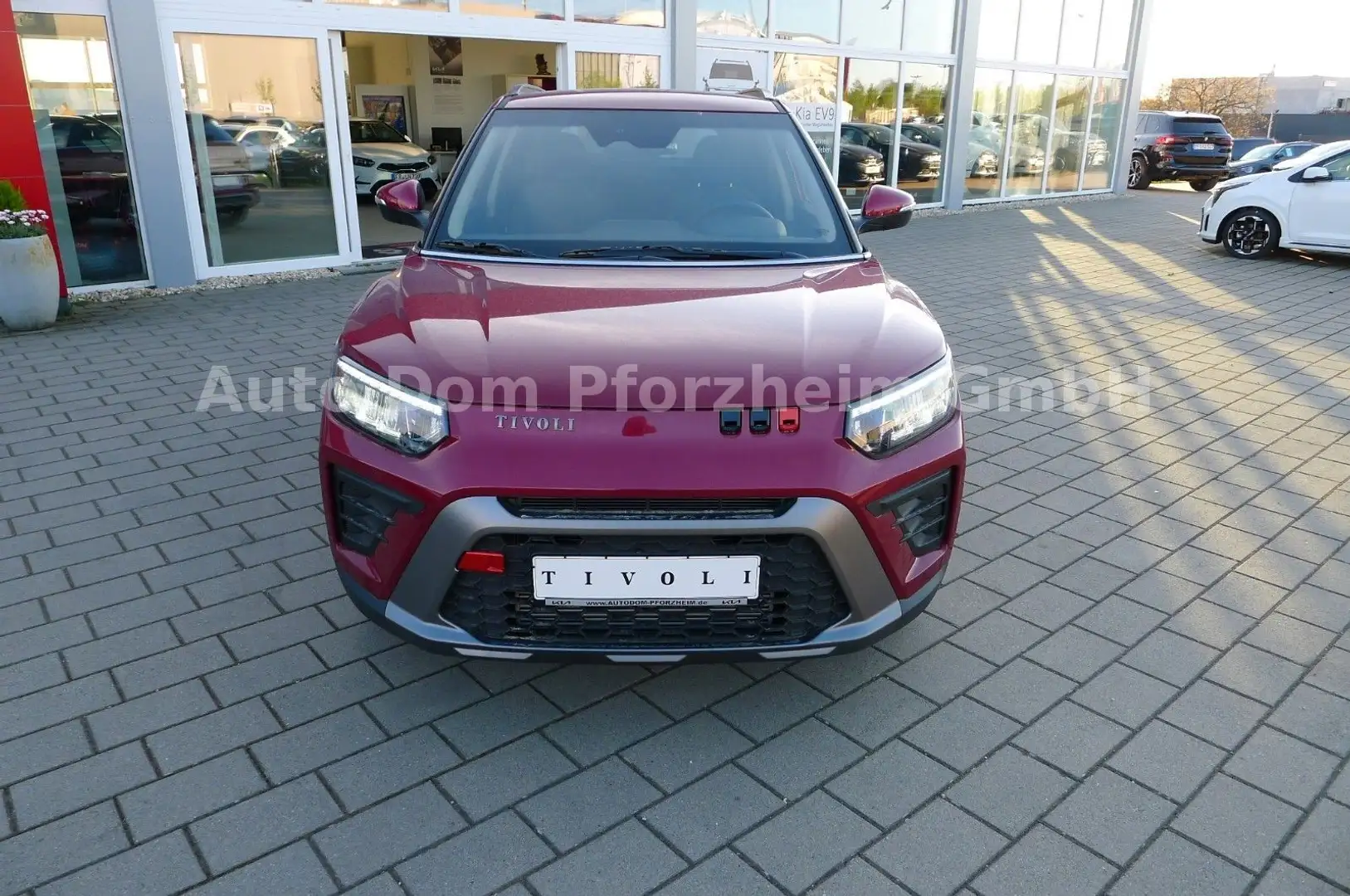 KGM Tivoli 1,5T BLISS/FWD/AT/KAMERA Rot - 2