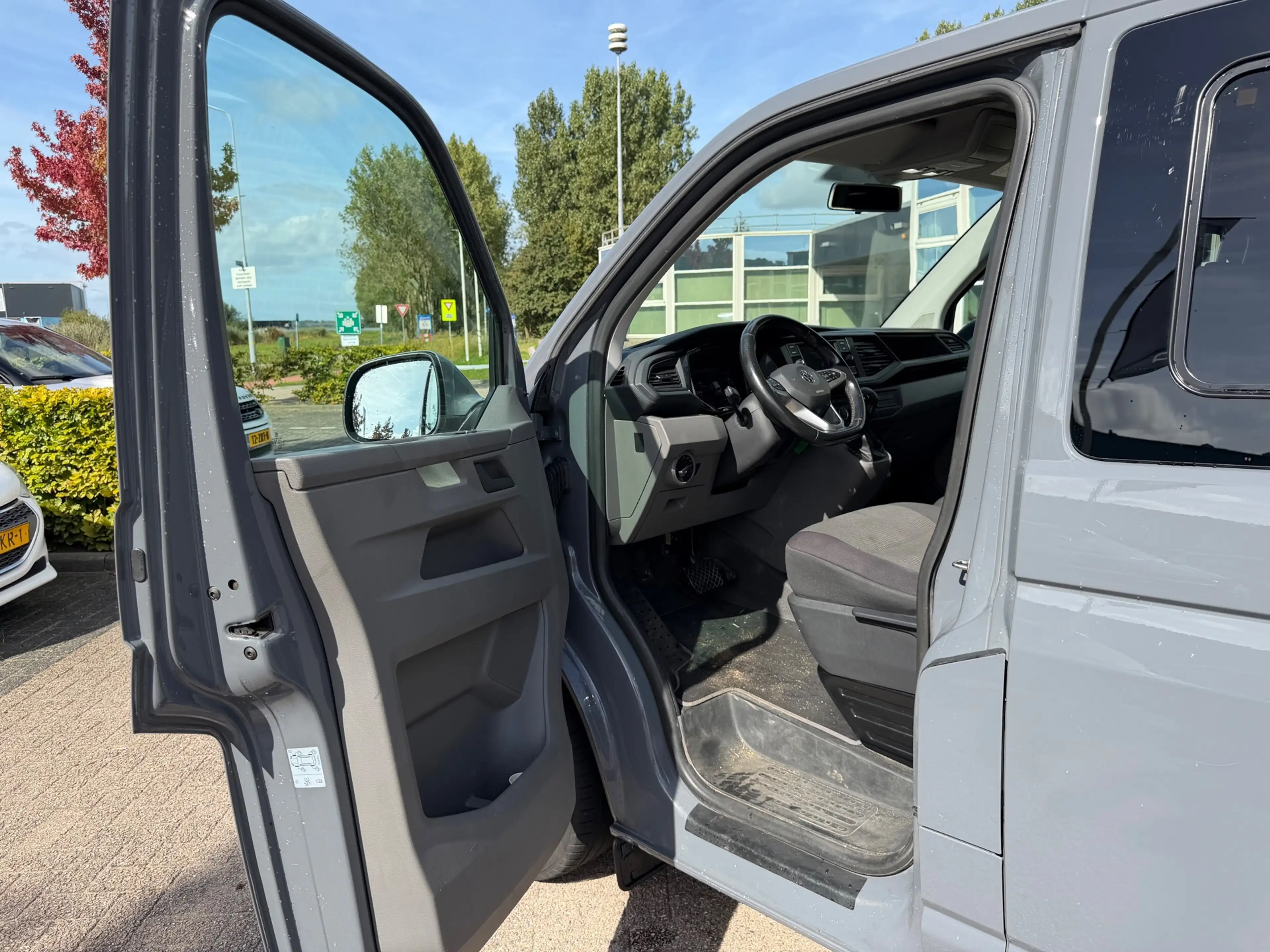 Volkswagen Transporter 2.0 TDI L1H1 28 Highline|6p|Trekhaak| — photo 17