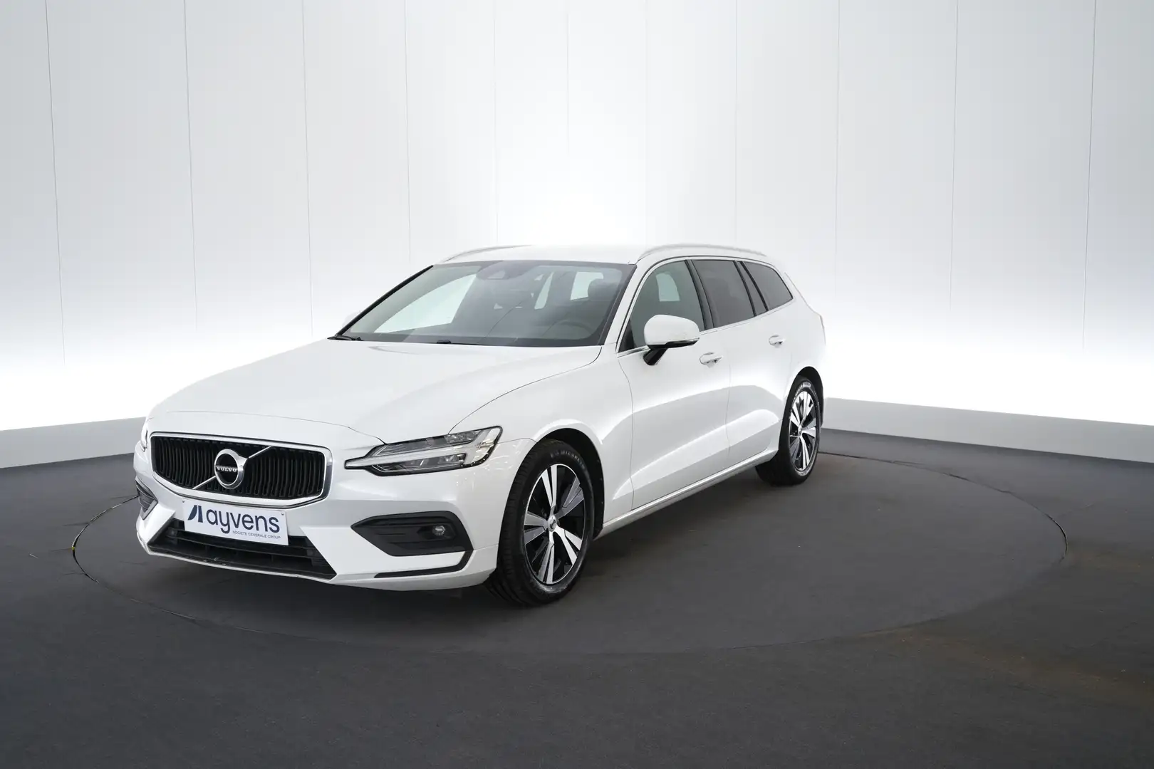 Volvo V60 2.0 B3 Geartr. Momentum Pro LEDER/STOF LED GPS PDC Білий - 1