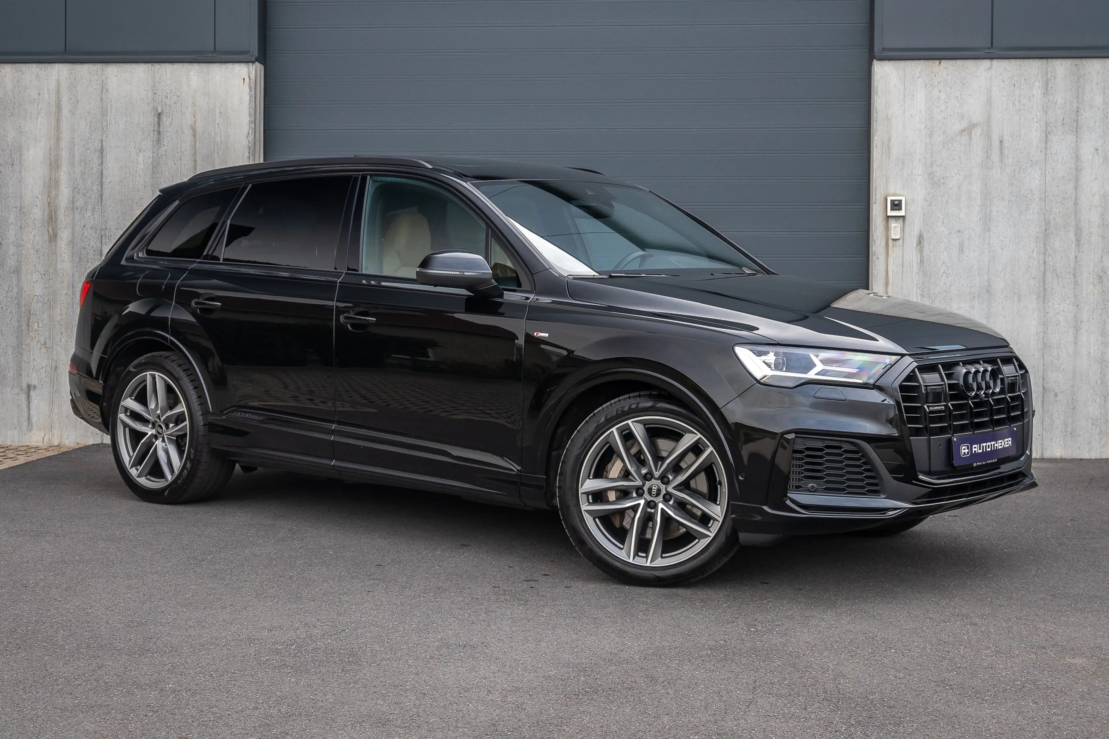 Audi Q7 Q7 PHEV 55 TFSie Quattro S-line / Audi Exclusive / Bruin leder / Pano / Luchtvering
