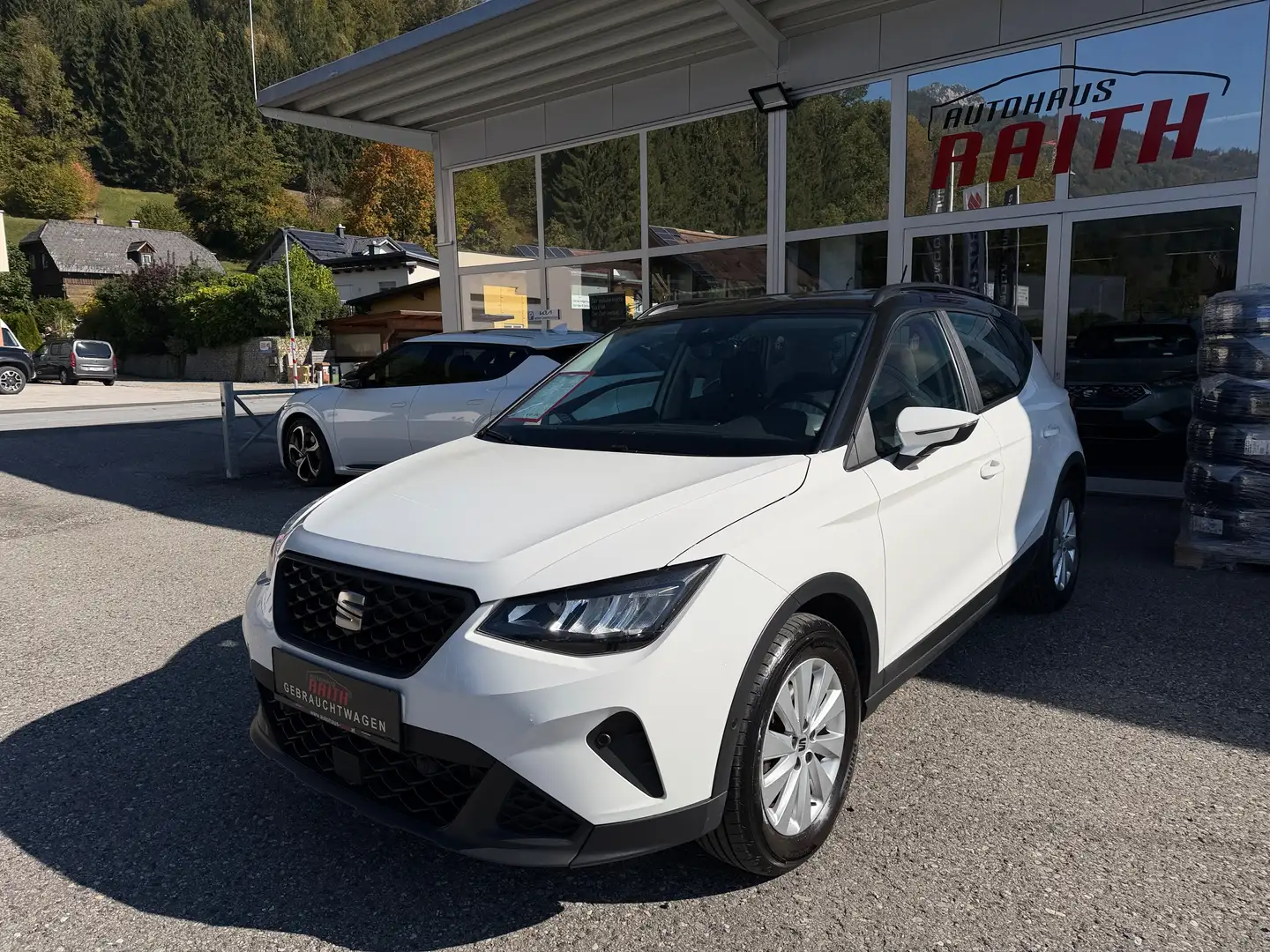 SEAT Arona 1,0 TSI Style OPF Weiß - 1