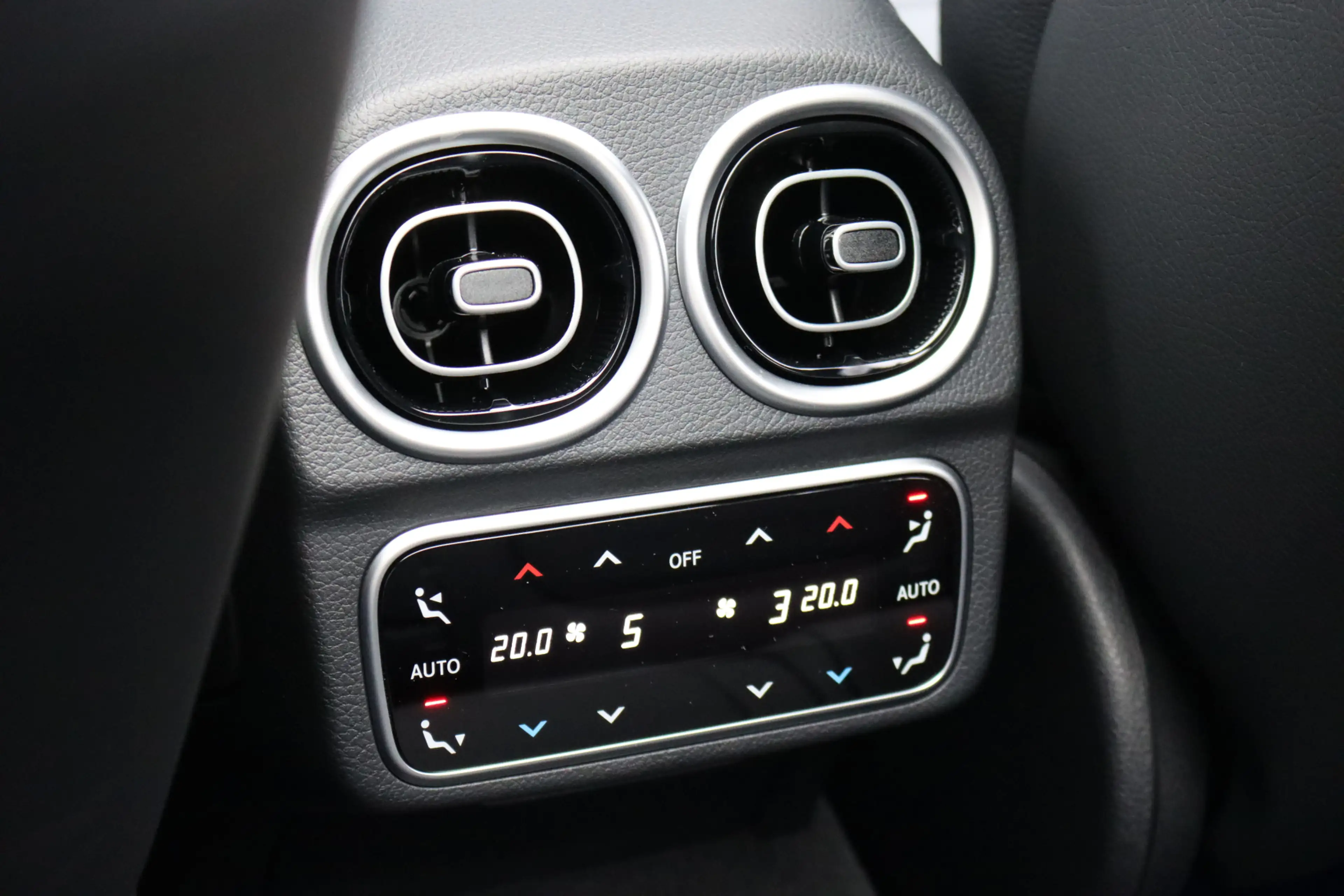 Mercedes-Benz C 300 Estate e AMG Line | Panoramadak | Burmester | Dist — photo 33