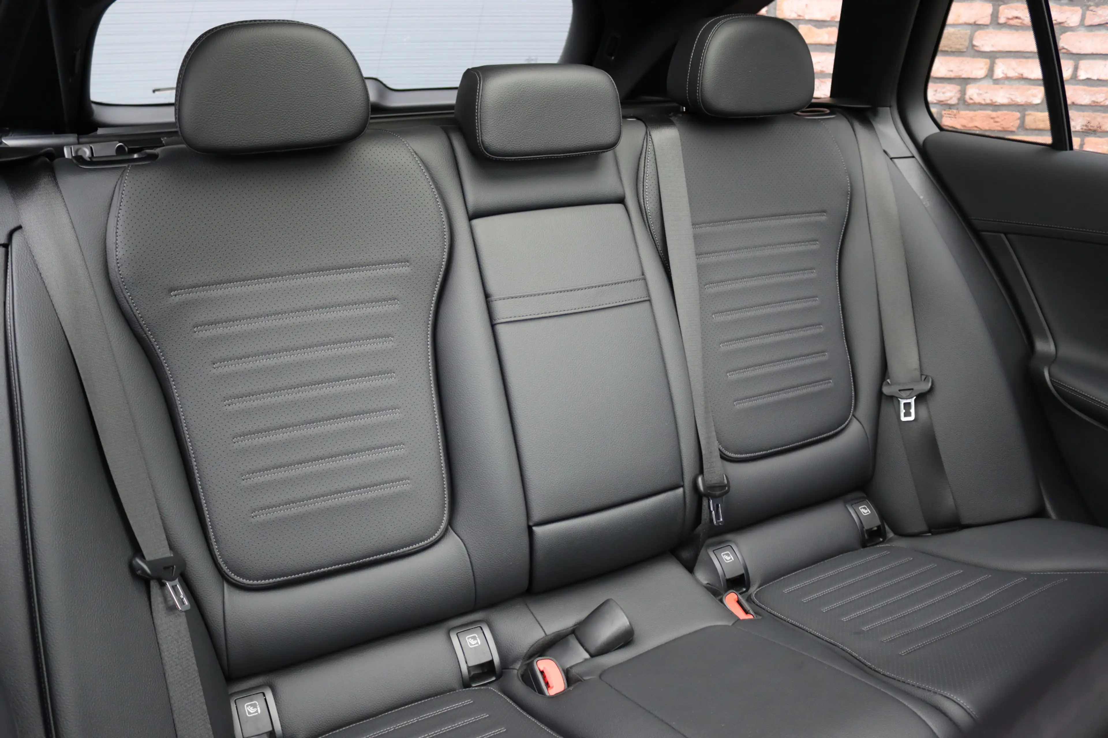 Mercedes-Benz C 300 Estate e AMG Line | Panoramadak | Burmester | Dist — photo 31