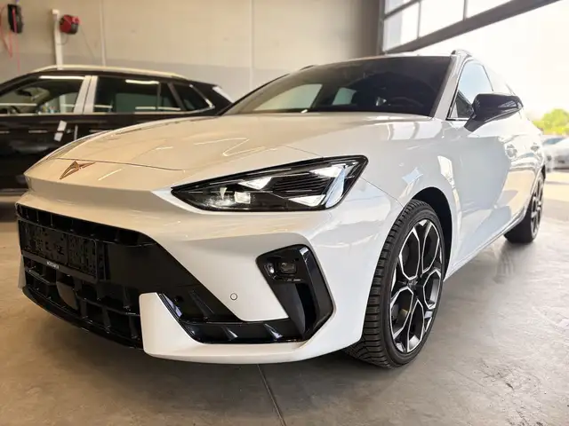 CUPRA Leon ST 2.0TSI DSG 4Drive AHK Pano Dyn.Design