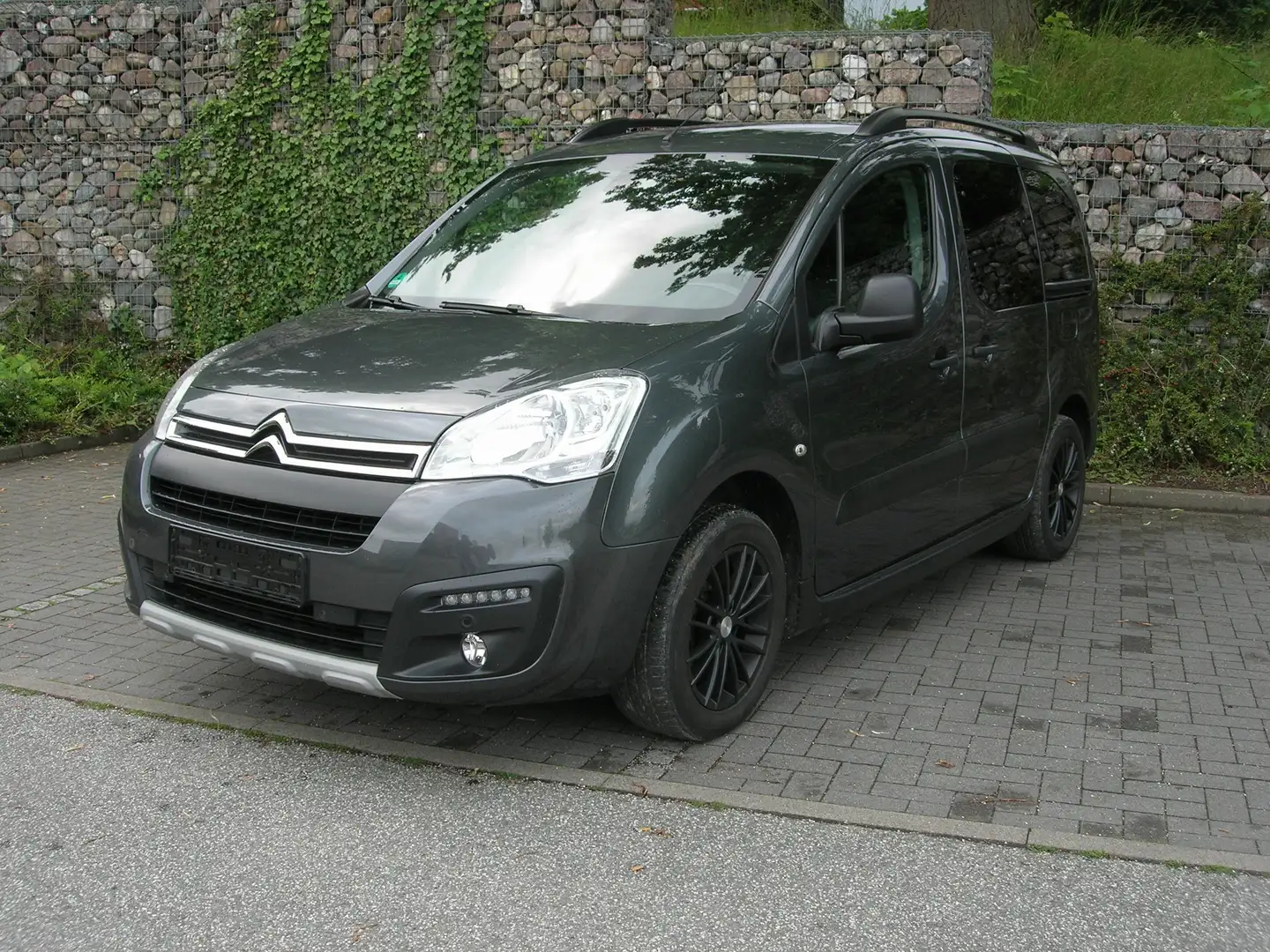 Citroen Berlingo Berlingo Multispace BlueHDi 100 S Grau - 1