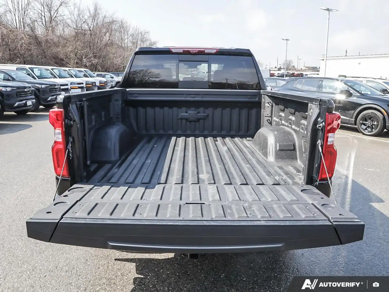 Chevrolet Silverado 1500 снимка Chevrolet Silverado 1500