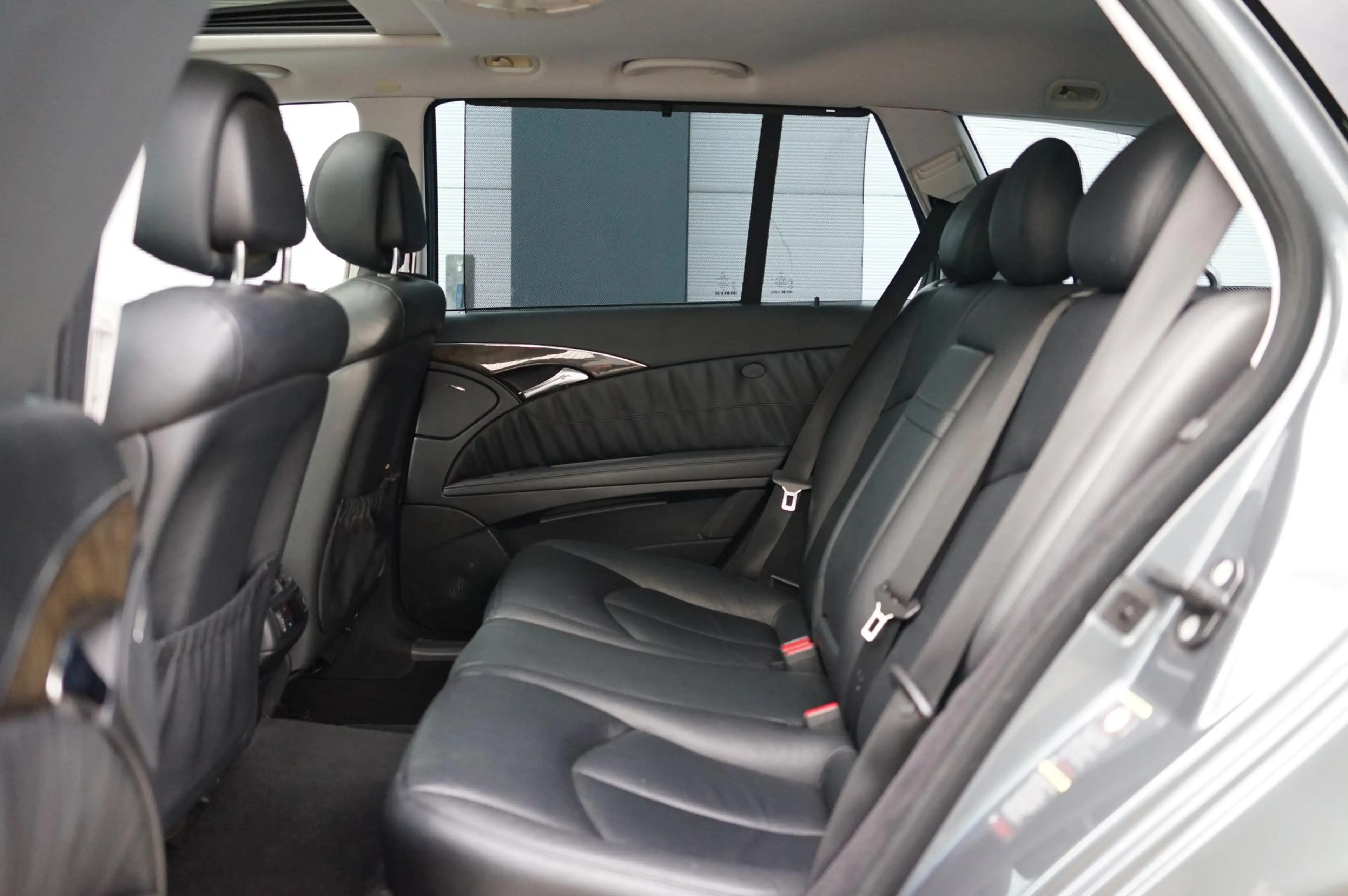Mercedes-Benz E 350 Avantgarde — photo 14