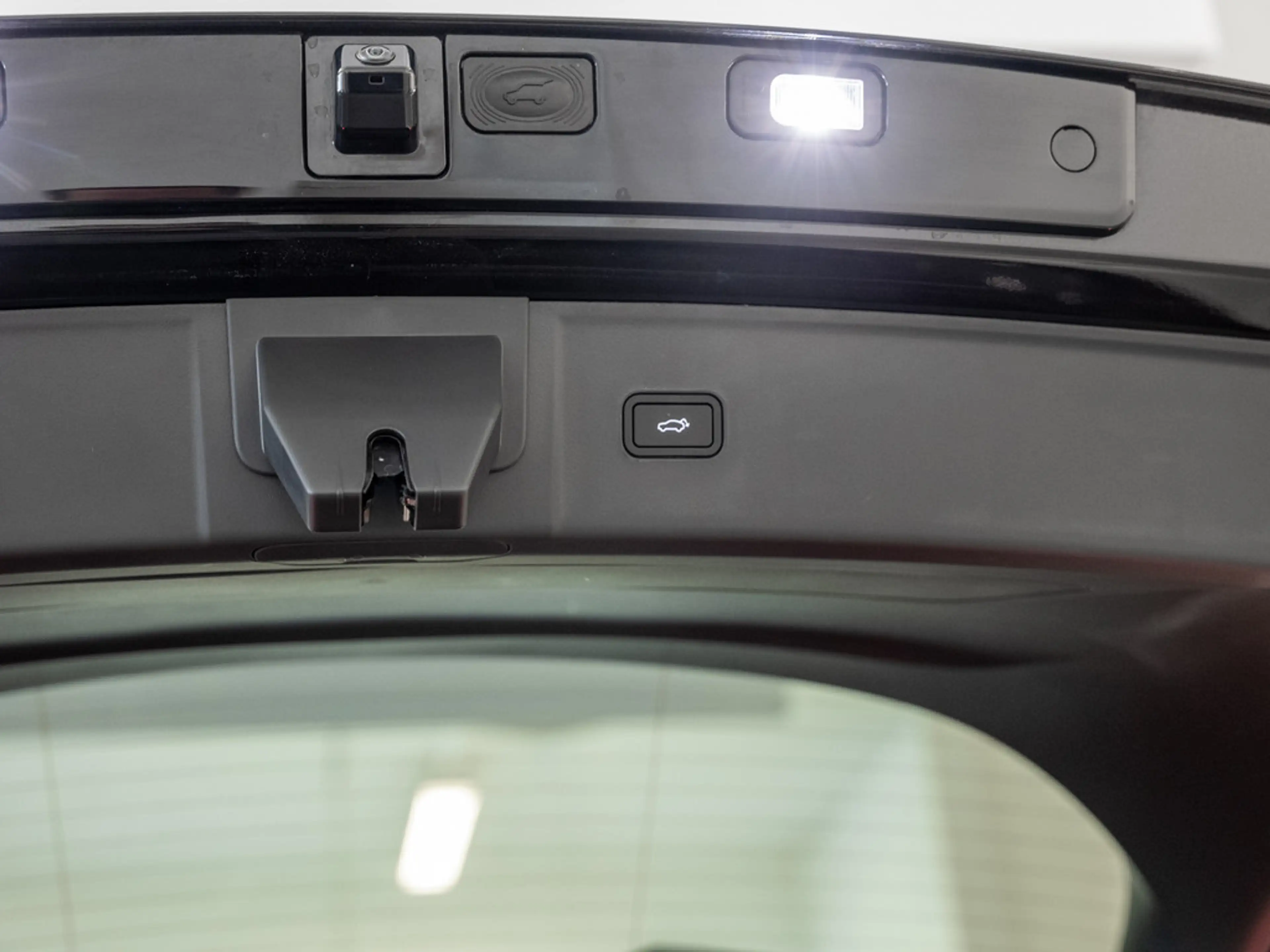 Lynk & Co 08 Core KAMERA NAVI W-LAN ACC LED PANO 360° — photo 11