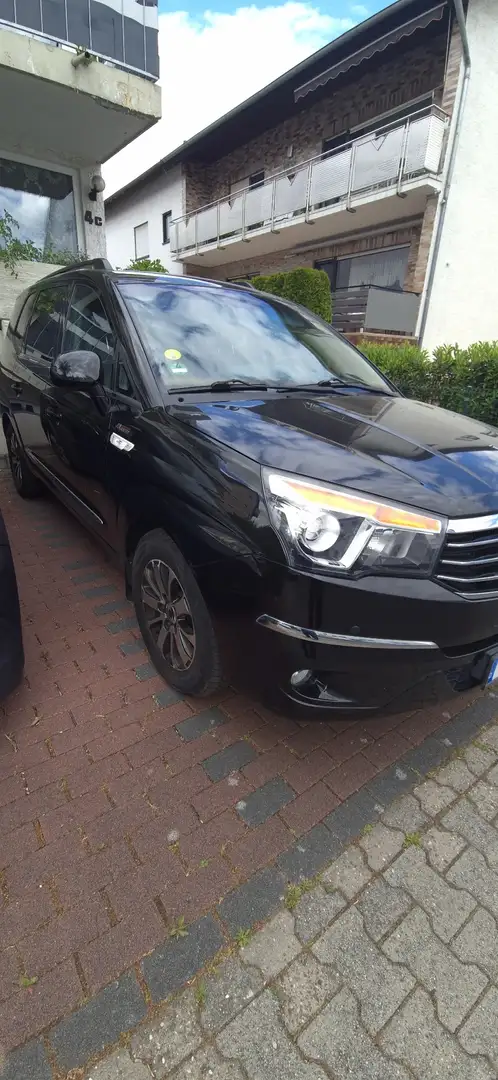 SsangYong Rodius 2.2 e-XDi220 Automatik 4WD Sapphire Schwarz - 2
