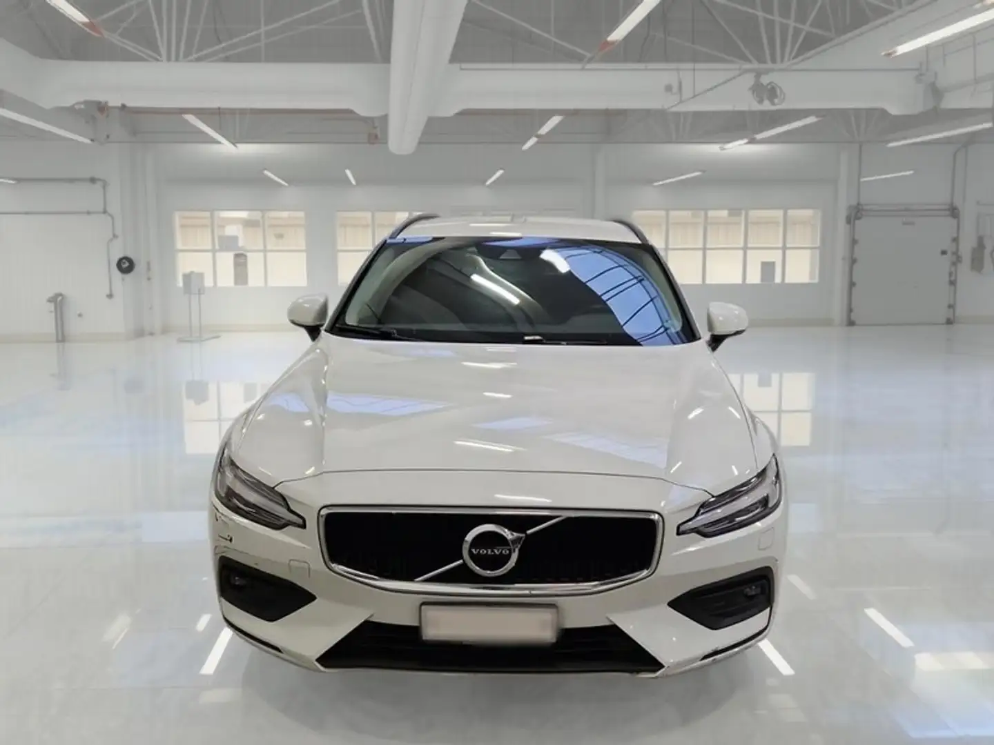 Volvo V60 B3 Momentum Business Pro Autom. WAGON - 2
