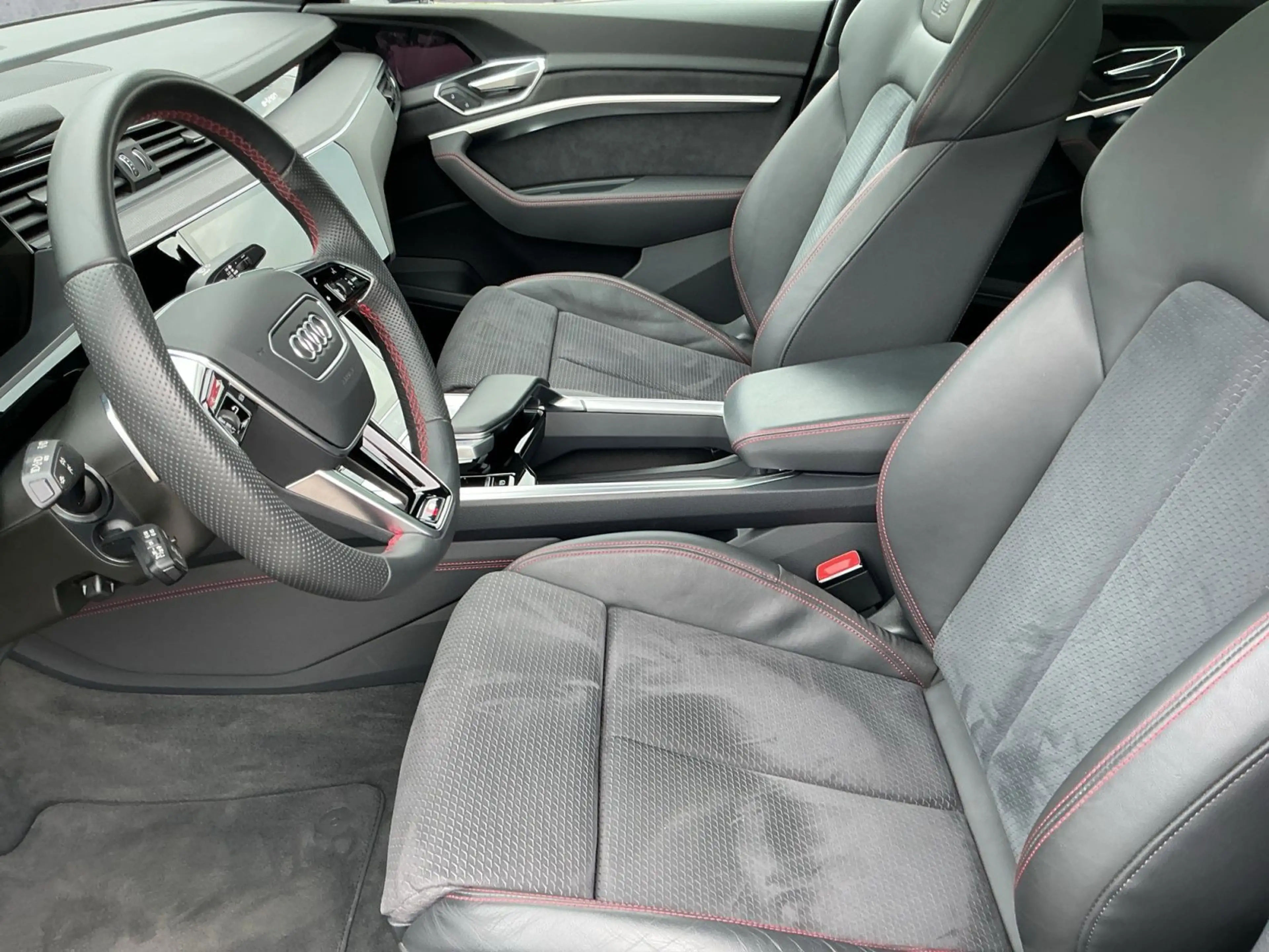 Audi Q8 e-tron 55 QU S-LINE 5JG+MATRIX+AIR — photo 12