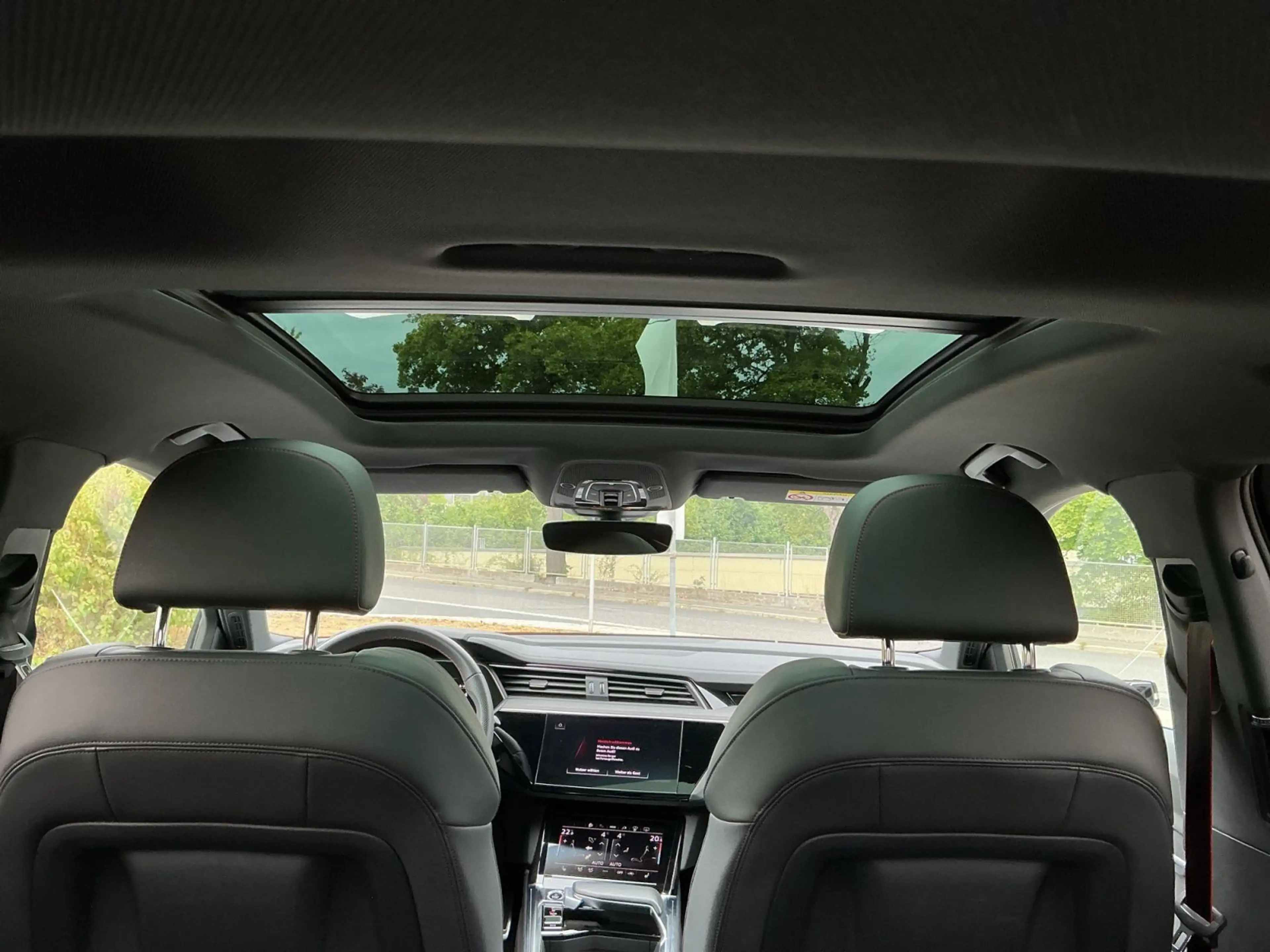 Audi Q8 e-tron 55 QU S-LINE 5JG+MATRIX+AIR — photo 18
