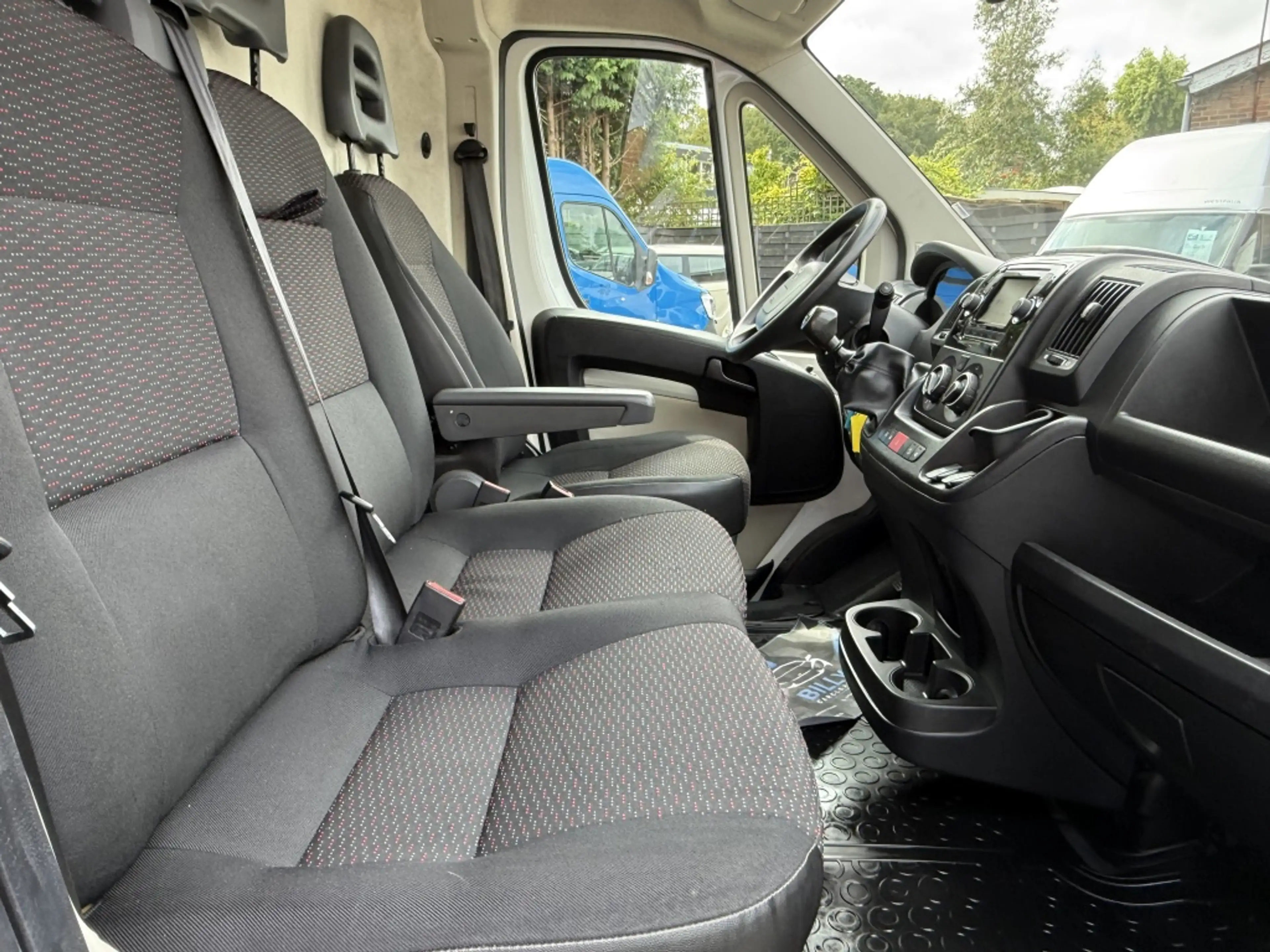 Peugeot Boxer 330 2.0 HDI L2H2 Navi / Airco — photo 10