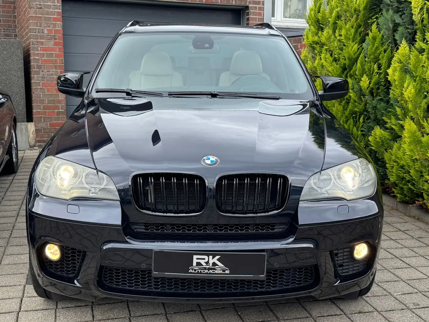BMW X5 xDrive50i M-Paket 485PS - 2