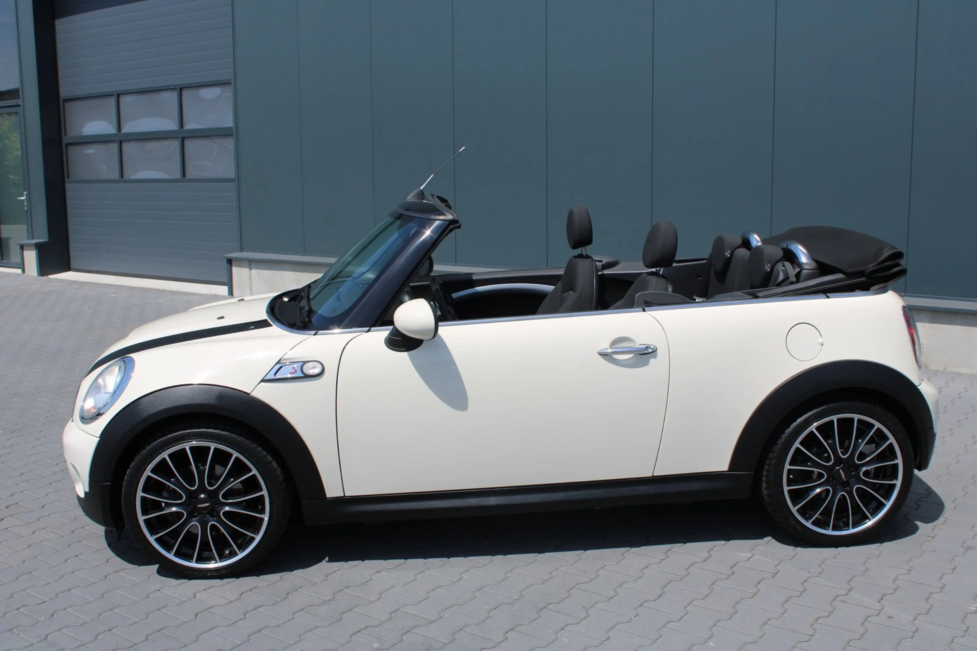 MINI Cooper S Cabrio 1.6 CABRIO 175 PK 1e Eigenaar — photo 2