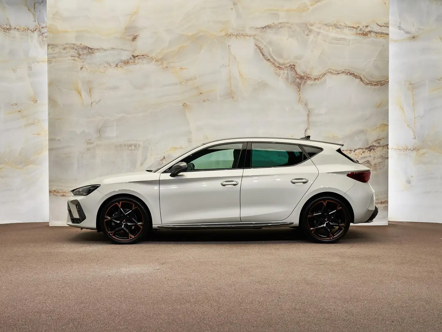 CUPRA Leon 1.5 eTSI VZ Performance, Sennheiser, sportkuipstoe Gris - 2