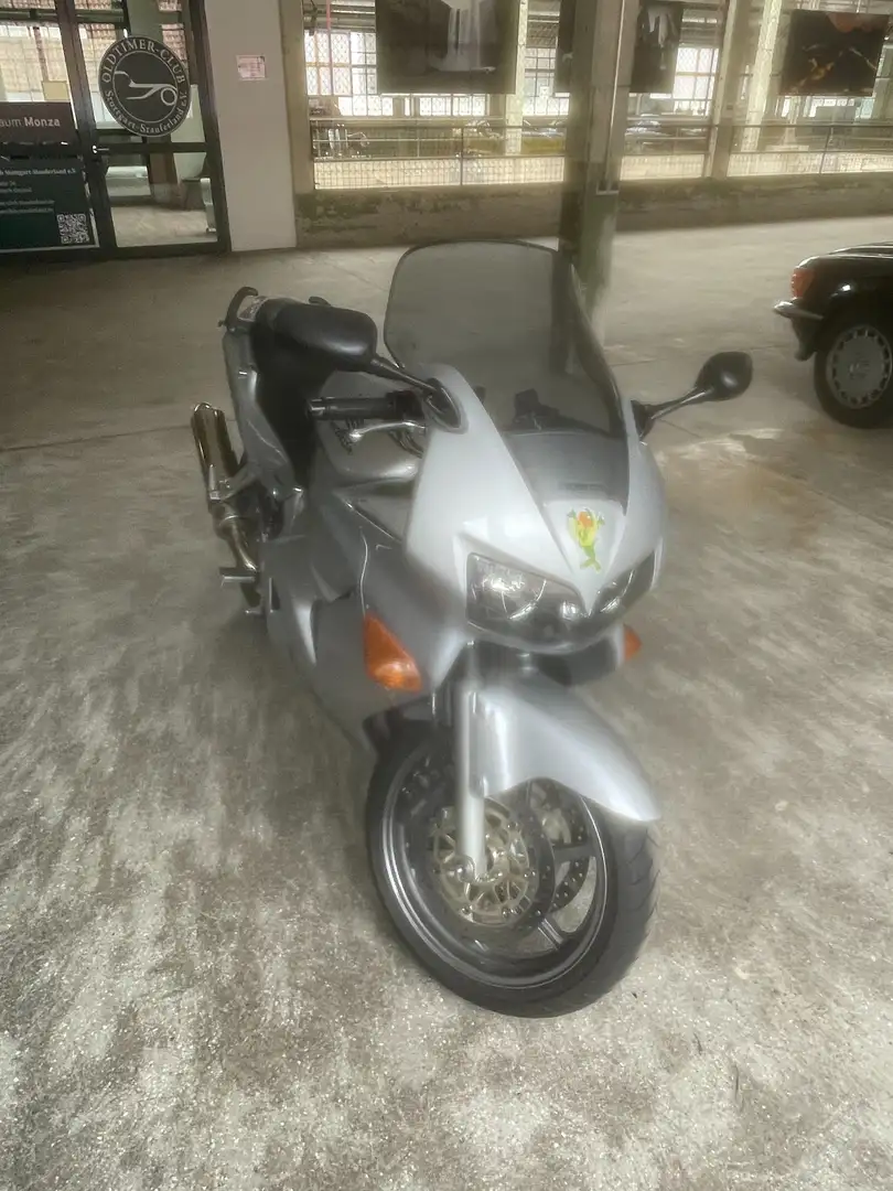 Honda VFR 800 Argintiu - 2