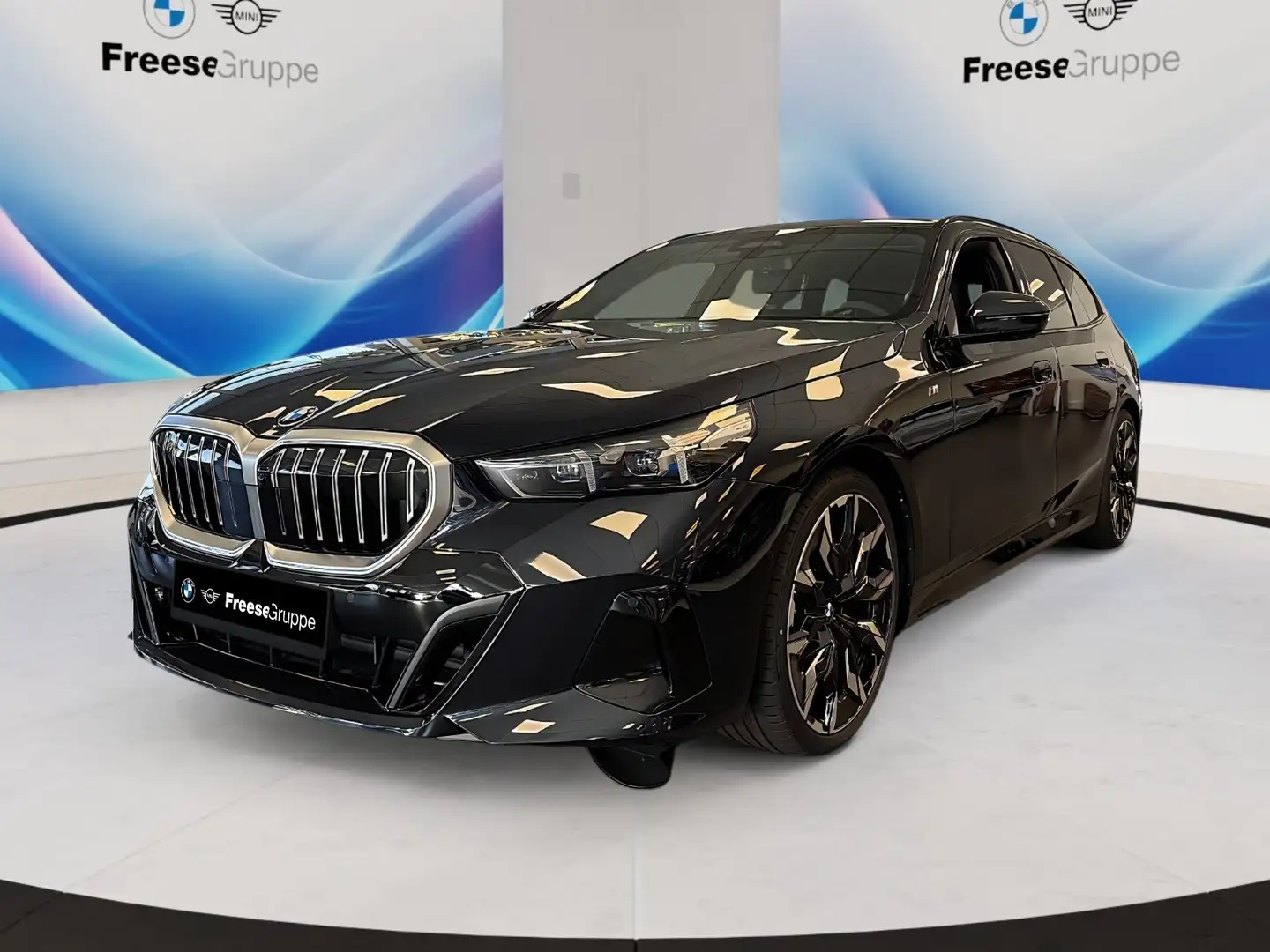 BMW 520 d xDrive M SPORTPAKET AHK PANORAMA Noir - 1