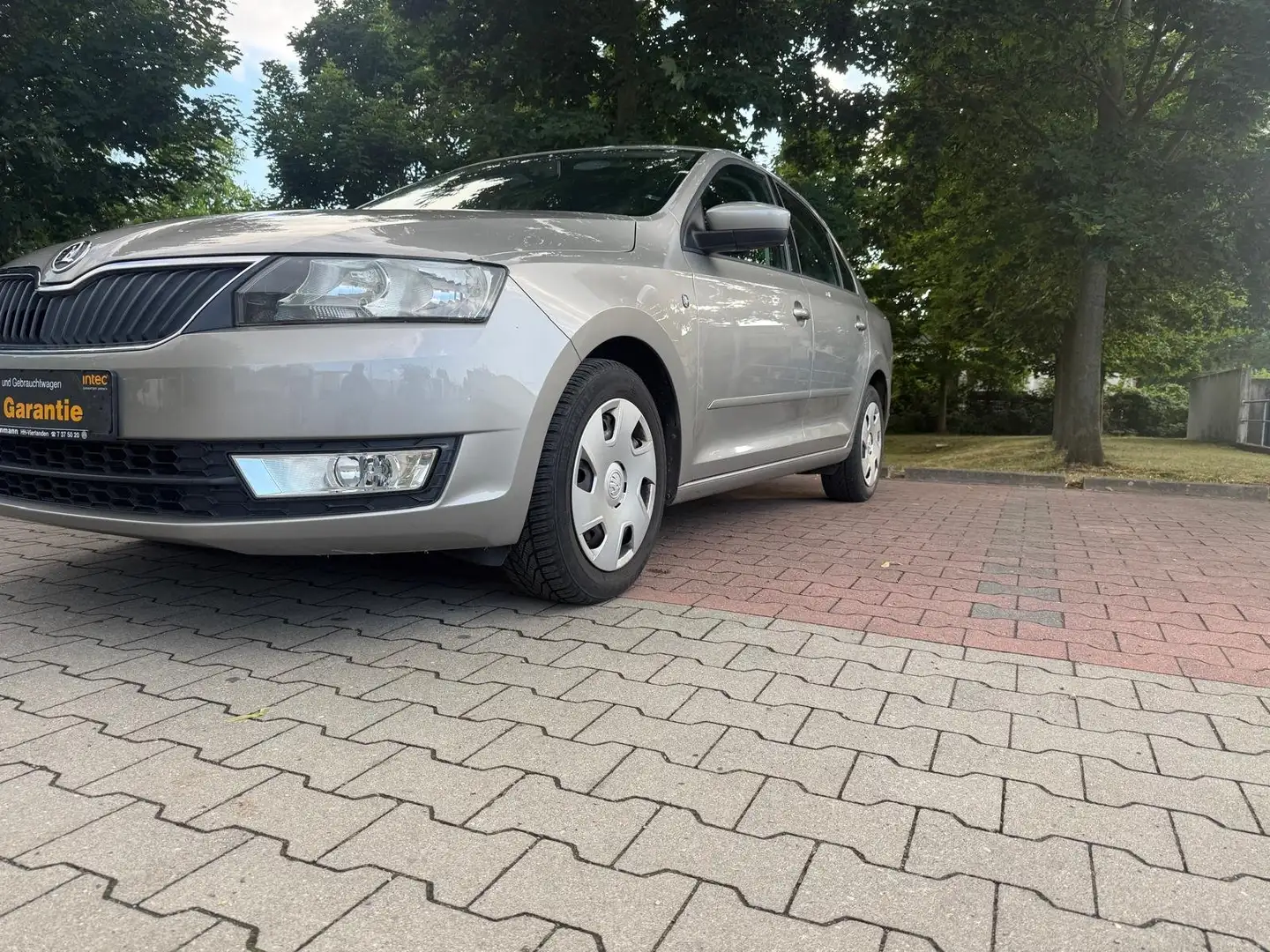 Skoda Rapid/Spaceback Rapid 1.2 TSI Ambition Beige - 2