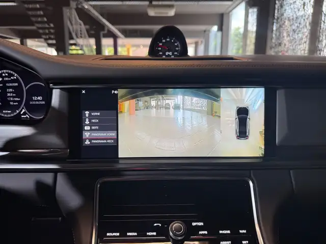 Porsche Panamera view 22