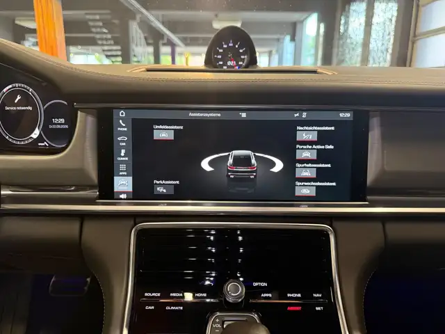 Porsche Panamera view 23